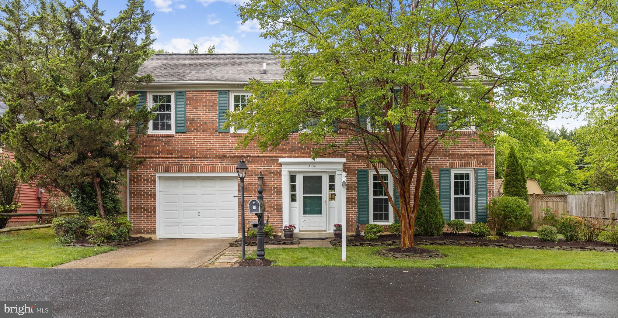 HUNTERS GLEN - Residential