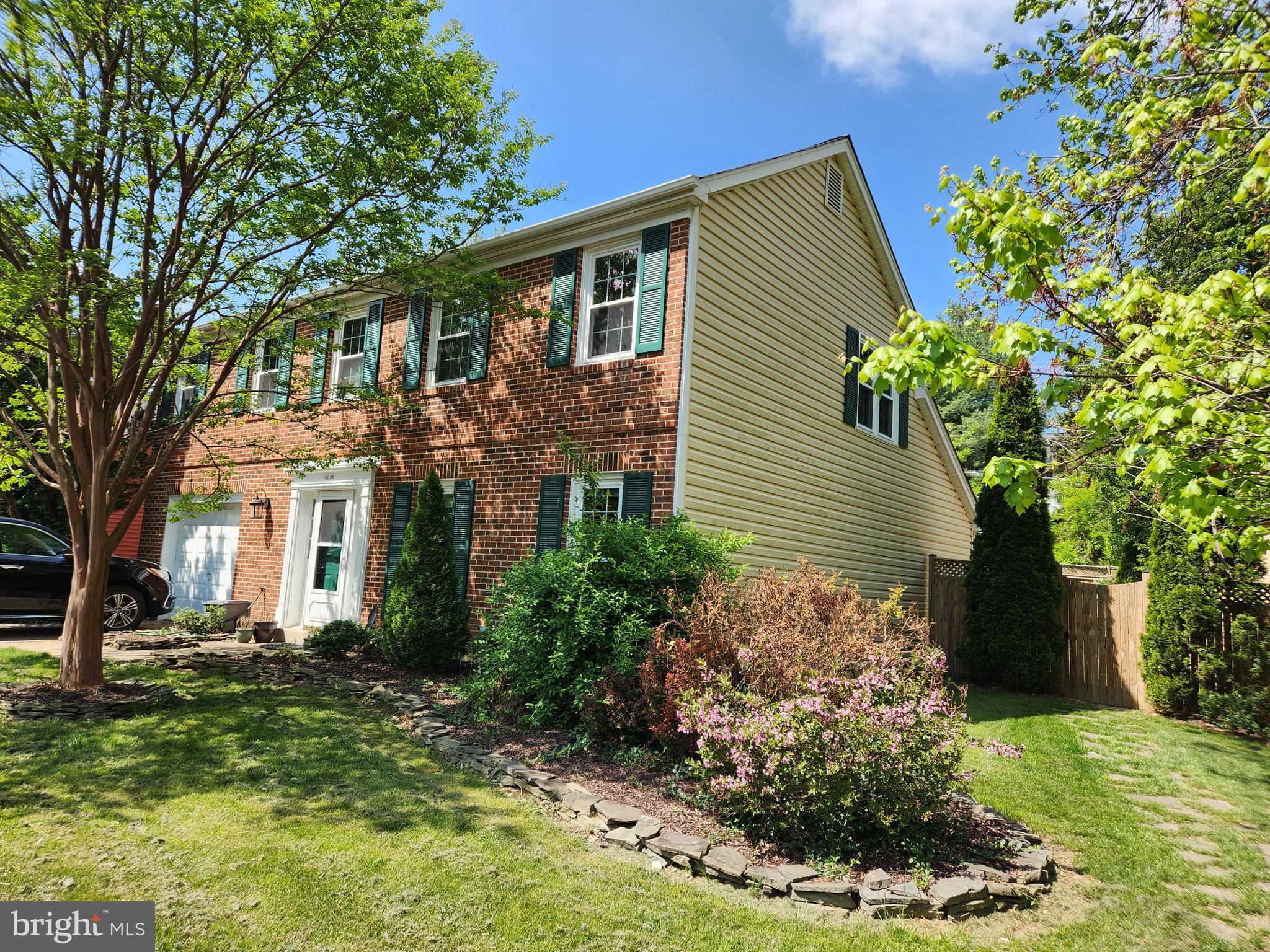 HUNTERS GLEN - Residential