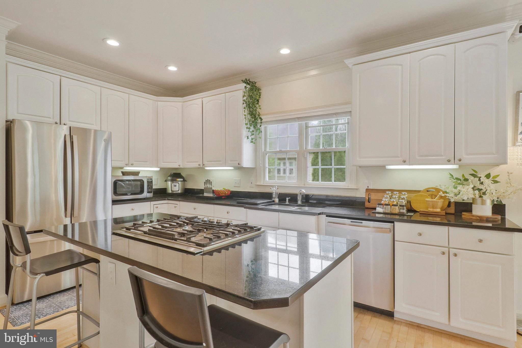 GROSVENOR WOODS - Residential Lease