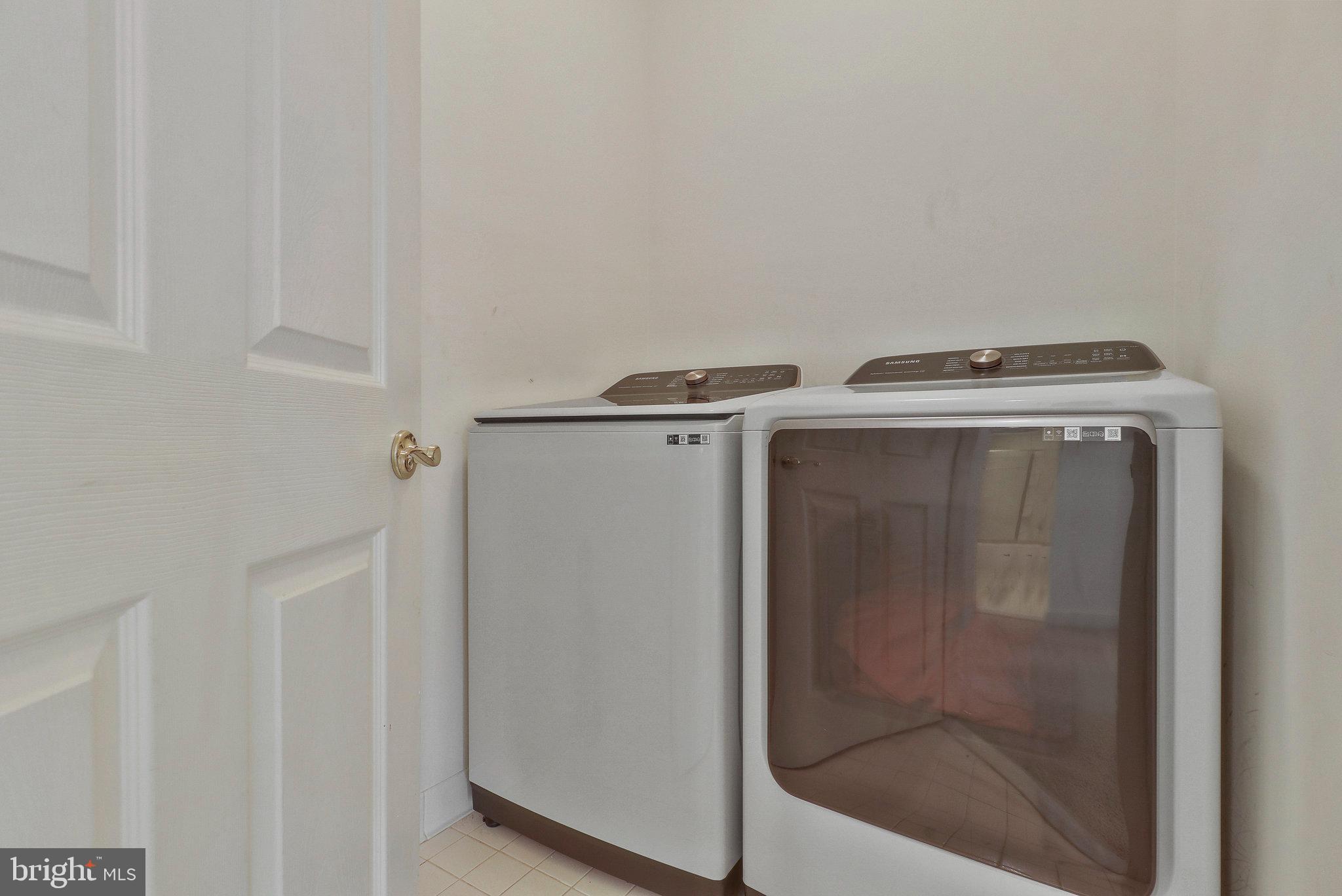 GROSVENOR WOODS - Residential Lease