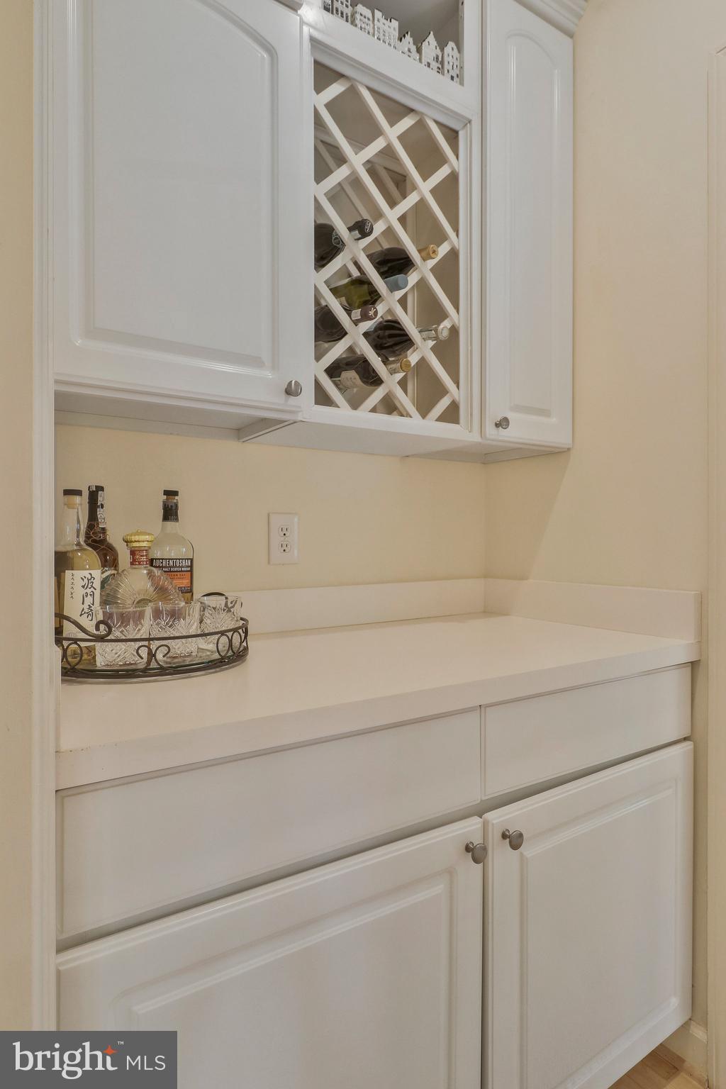 GROSVENOR WOODS - Residential Lease