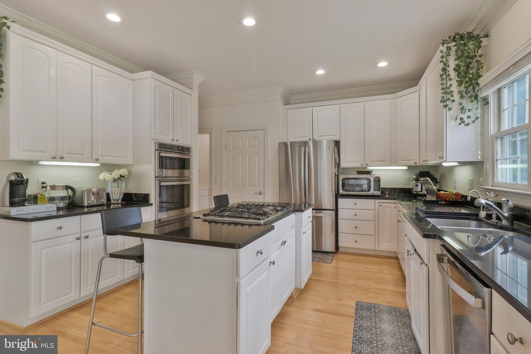 GROSVENOR WOODS - Residential Lease