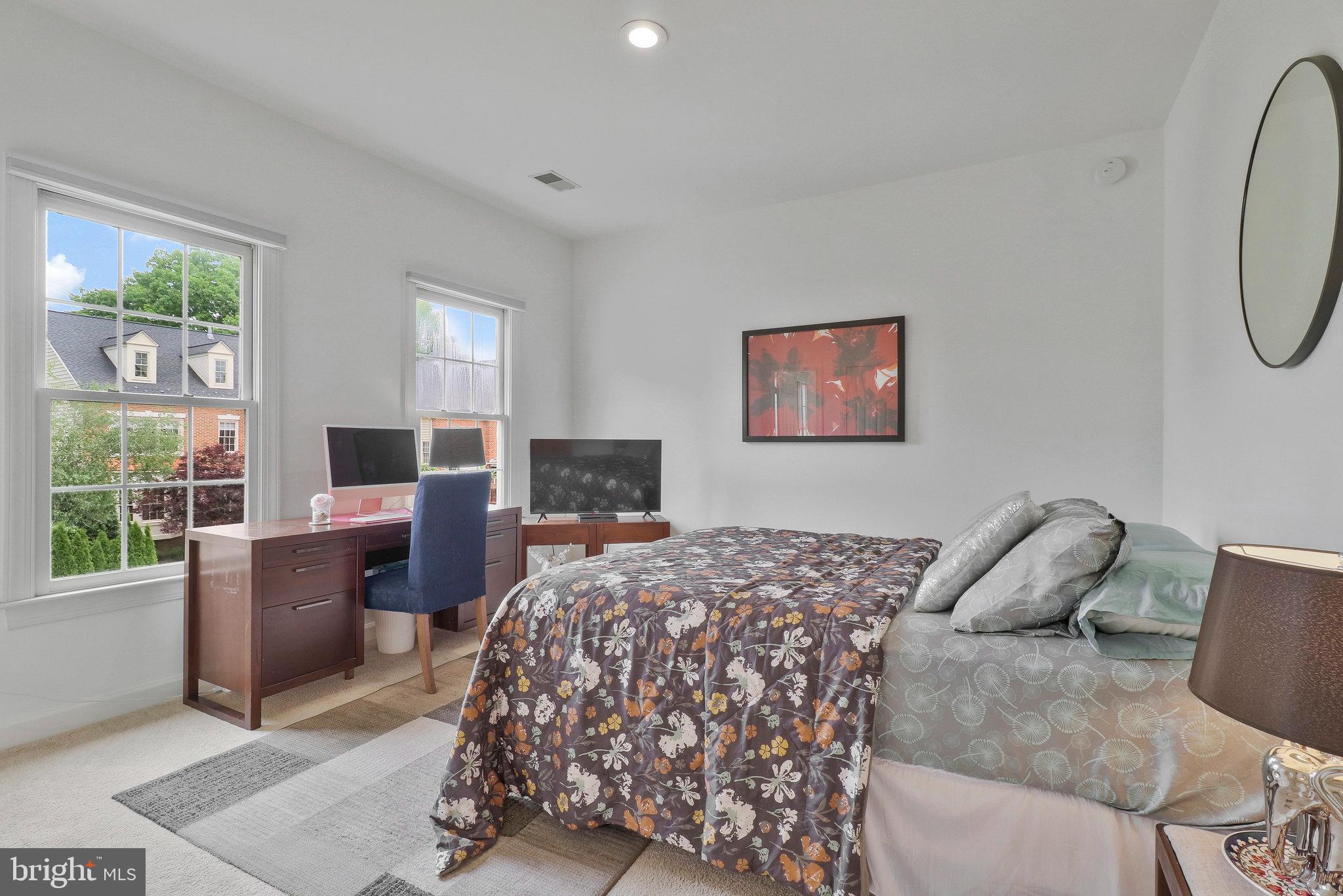 GROSVENOR WOODS - Residential Lease