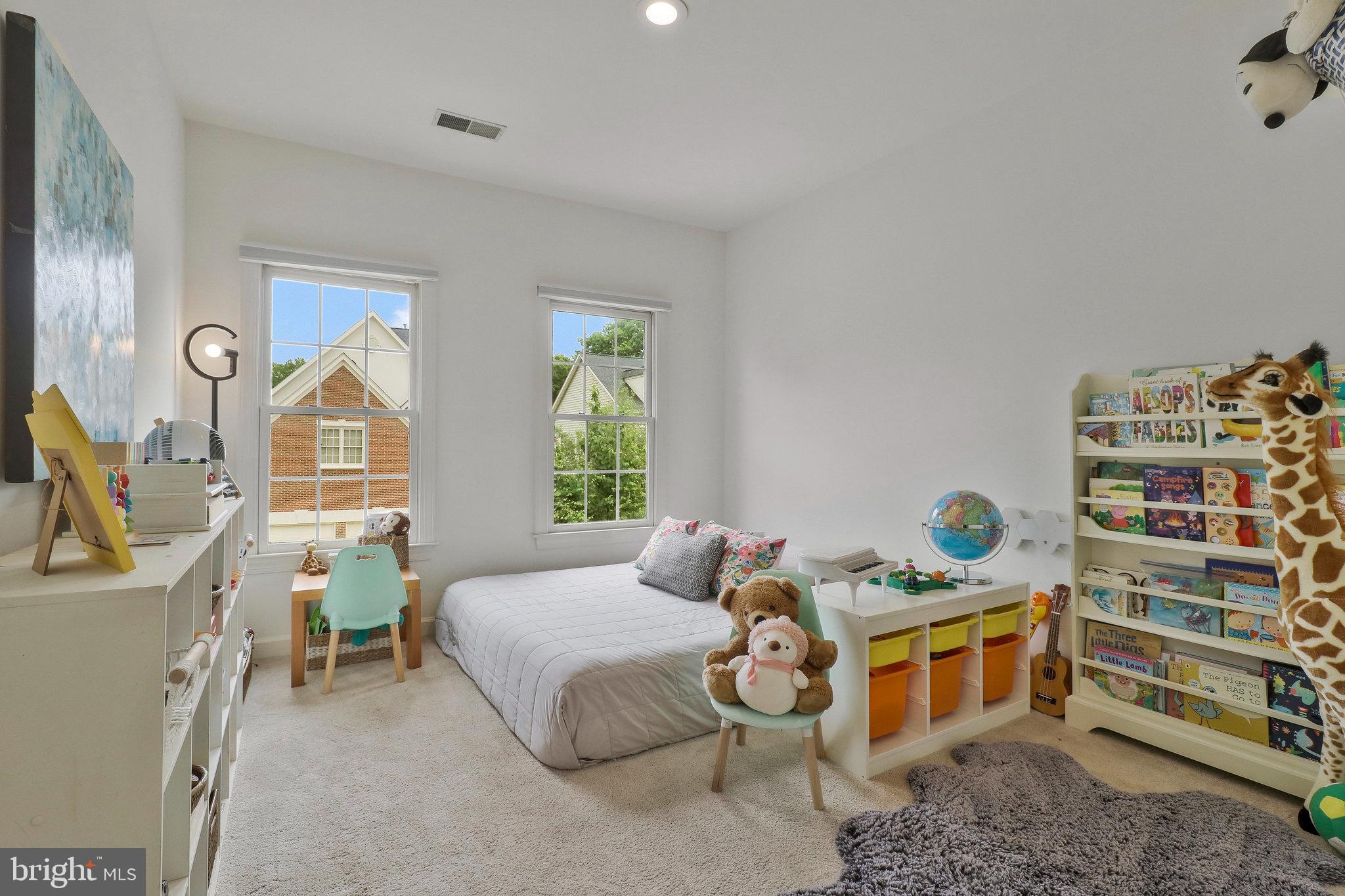 GROSVENOR WOODS - Residential Lease