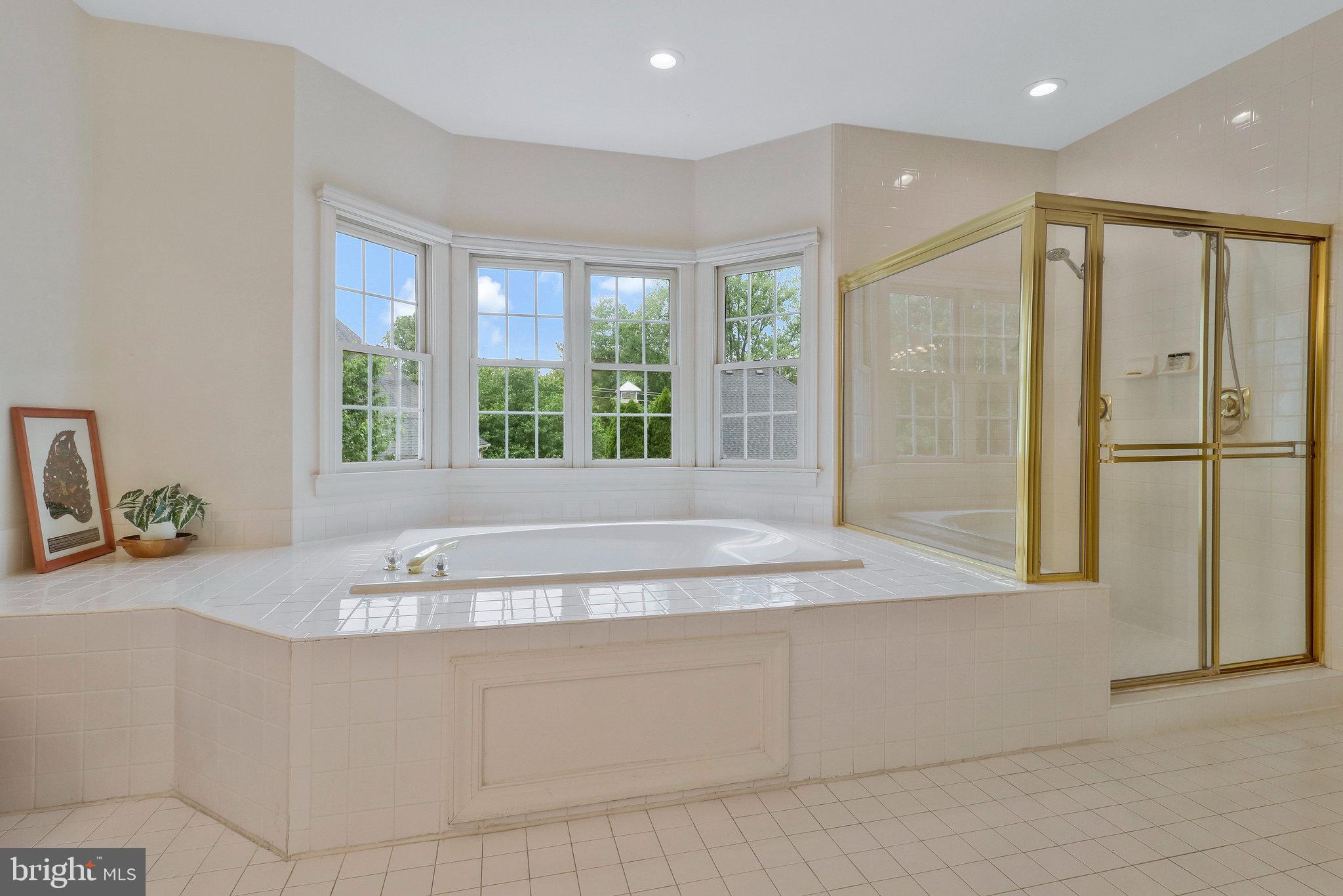 GROSVENOR WOODS - Residential Lease