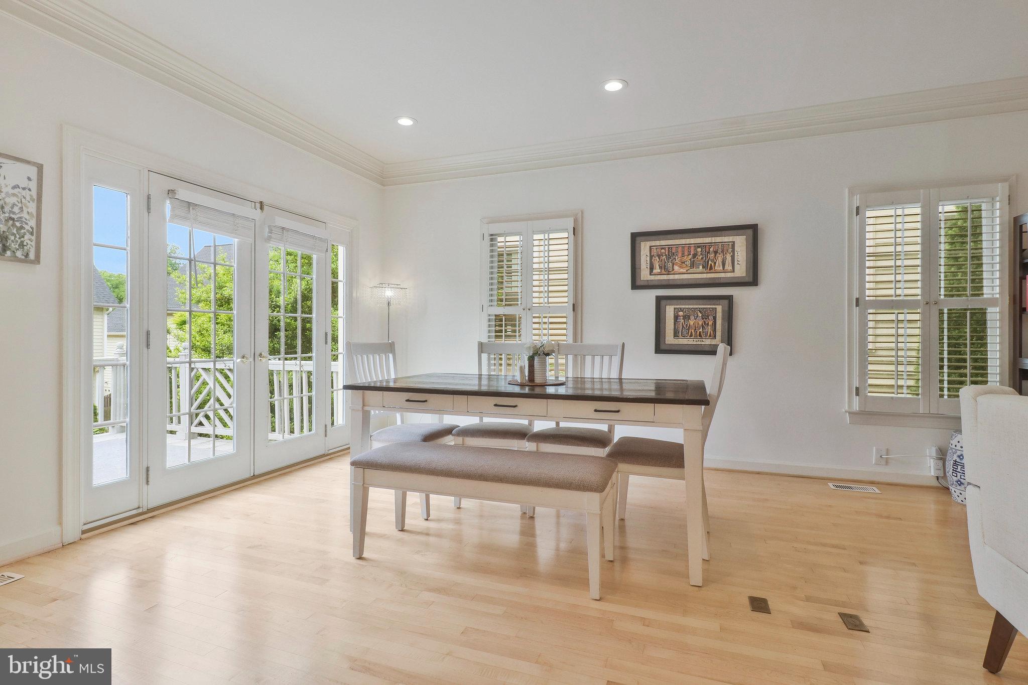 GROSVENOR WOODS - Residential Lease