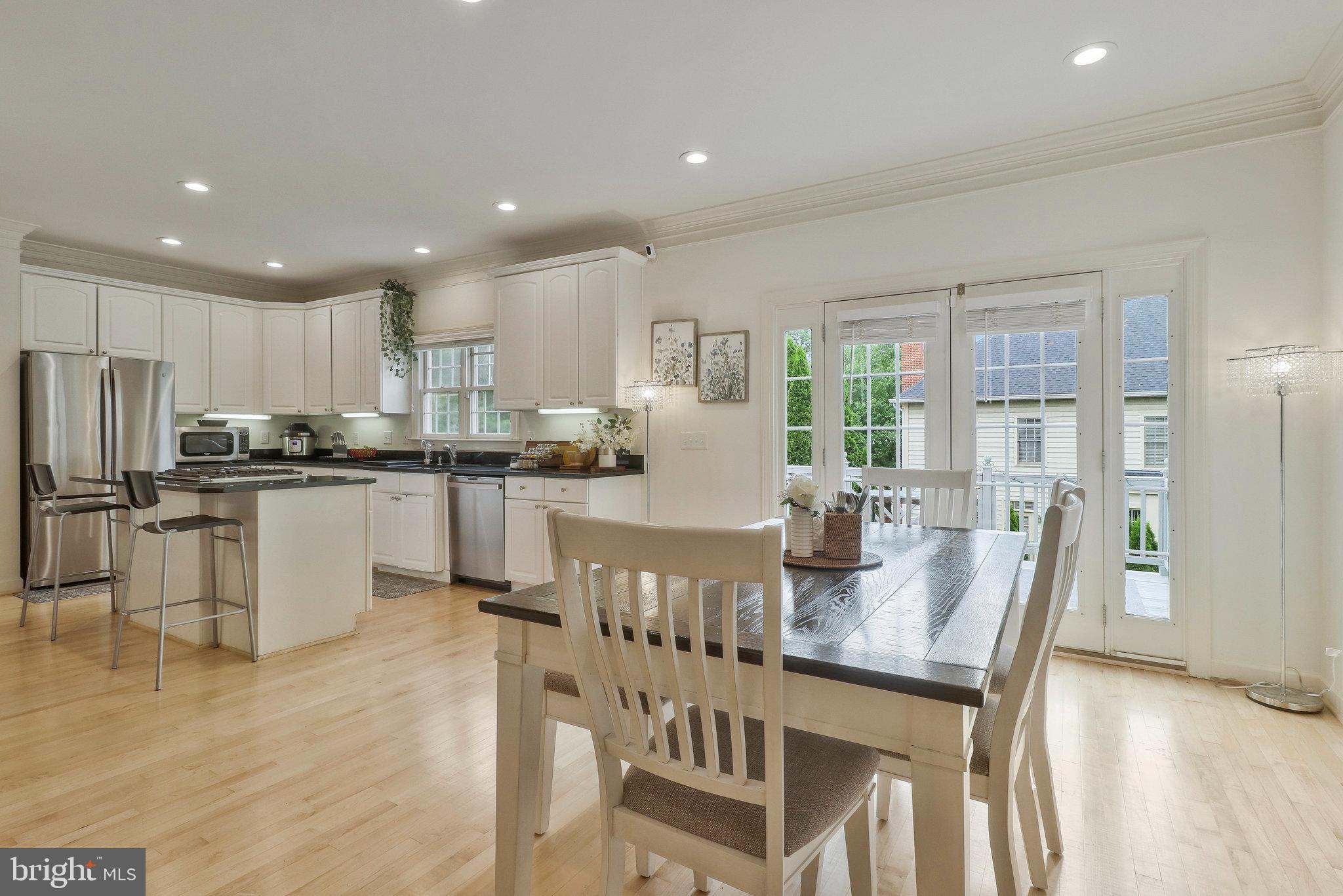 GROSVENOR WOODS - Residential Lease