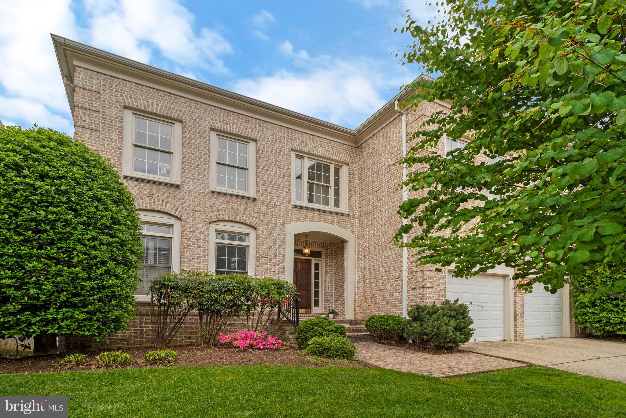 GROSVENOR WOODS - Residential Lease