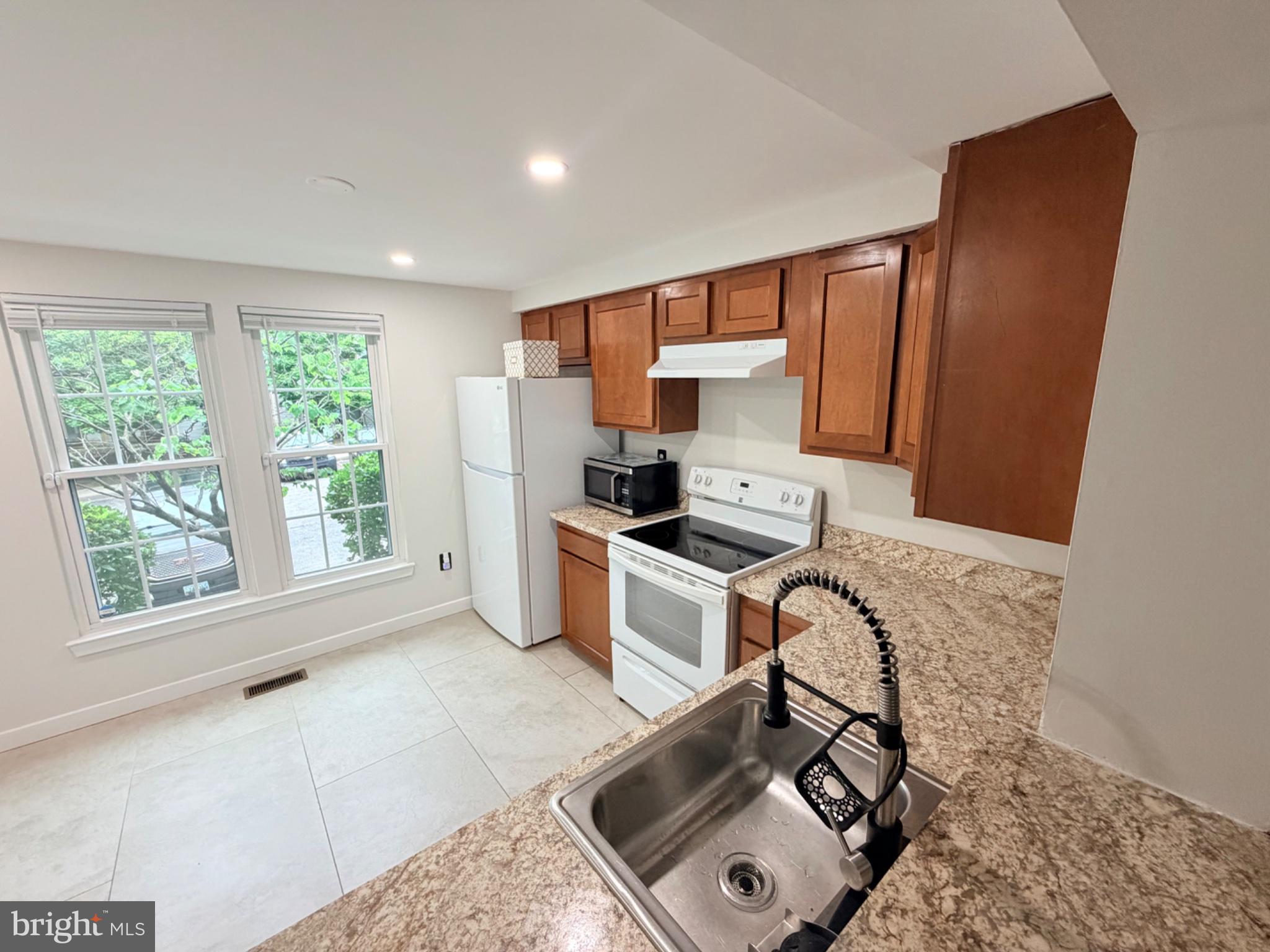 5717 ROWANBERRY DRIVE 302