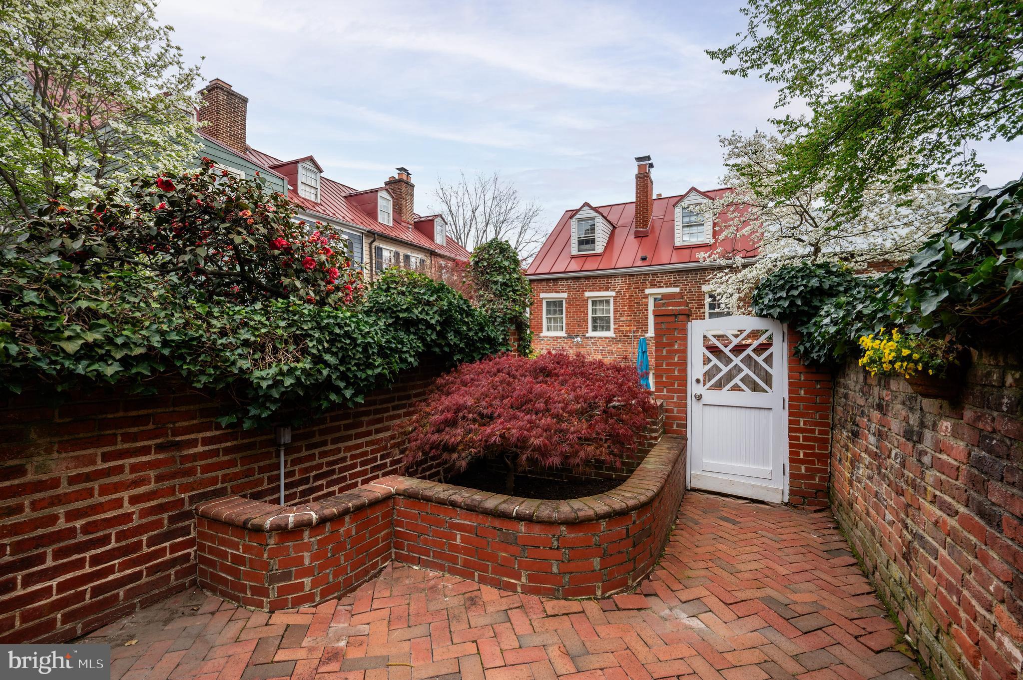 OLD TOWN - Residential