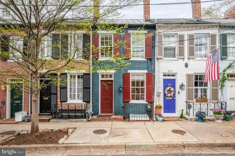 408 S Lee Street S, Alexandria, VA MLS: VAAX2041752