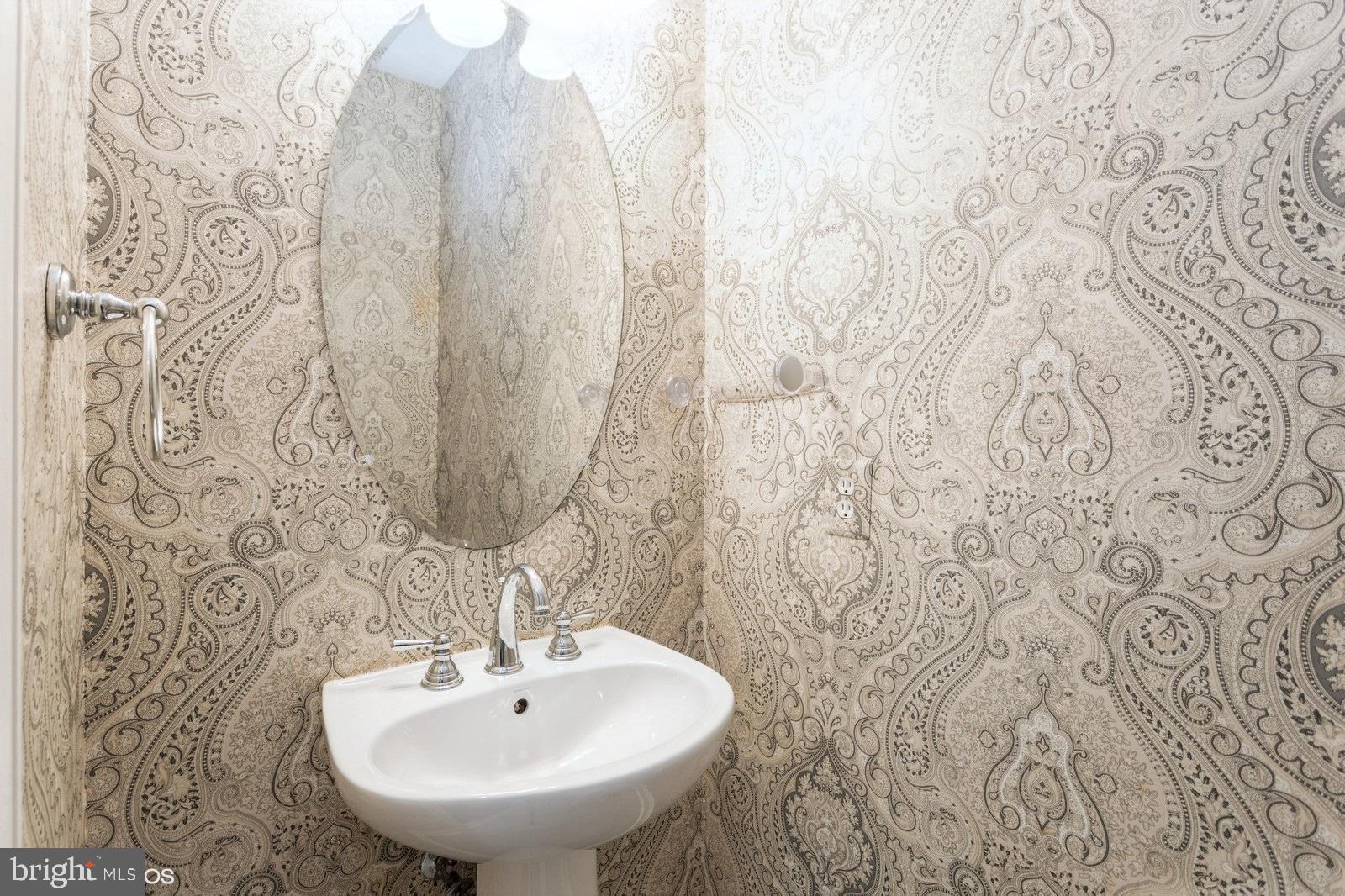 PALISADES AT OAK CREEK - Residential