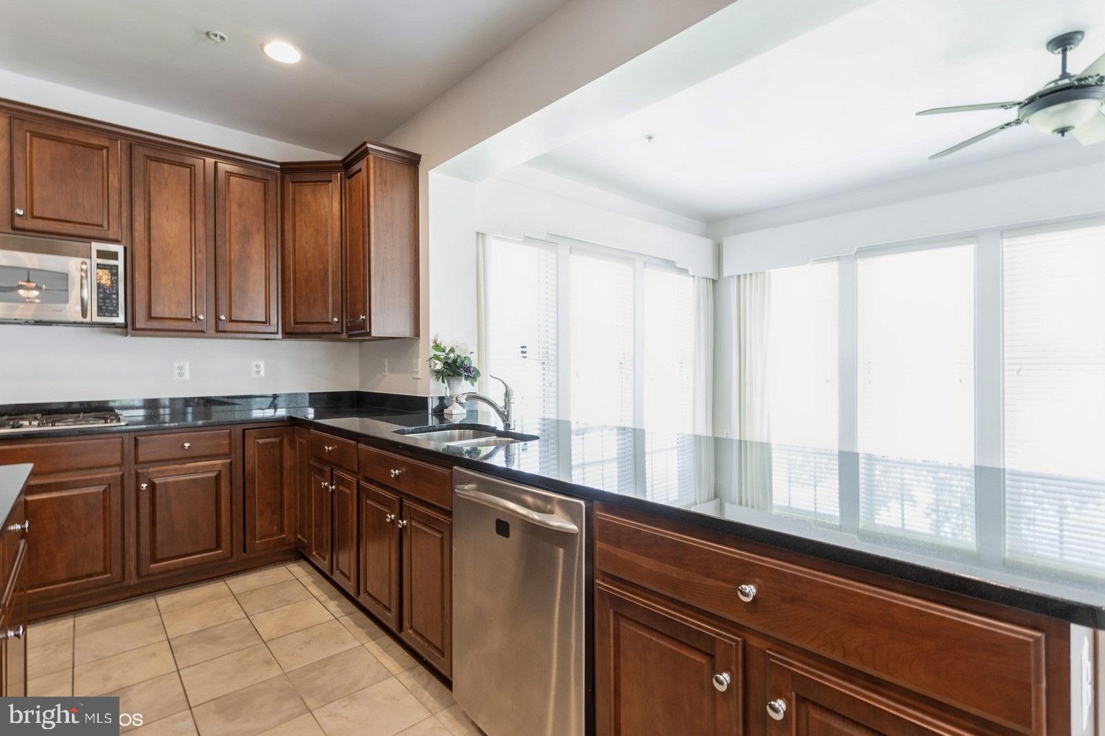 PALISADES AT OAK CREEK - Residential