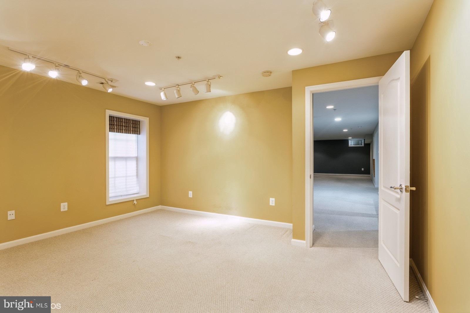 PALISADES AT OAK CREEK - Residential