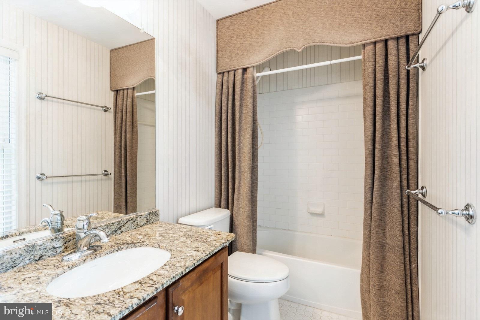 PALISADES AT OAK CREEK - Residential