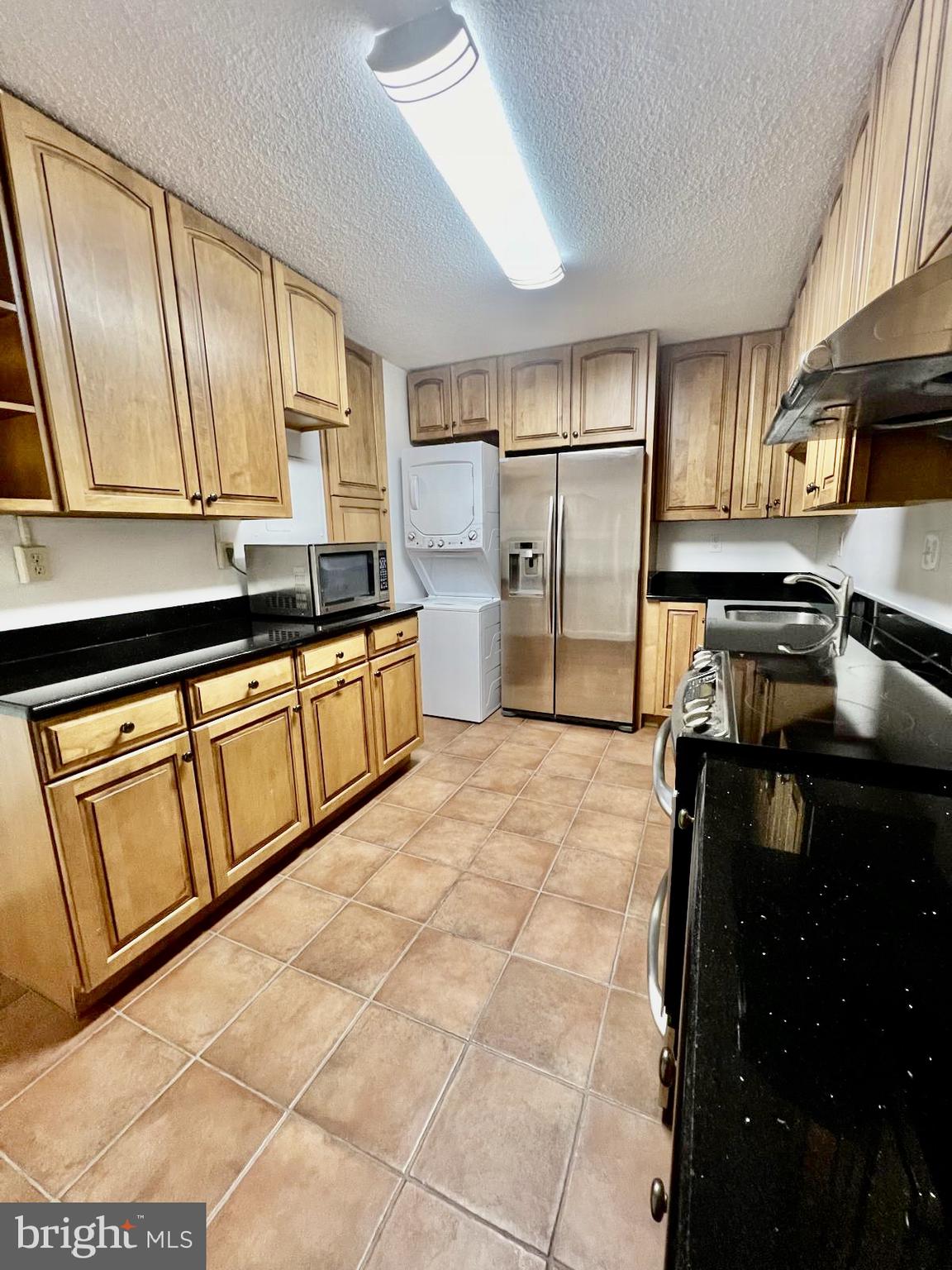 ROTONDA - Residential Lease