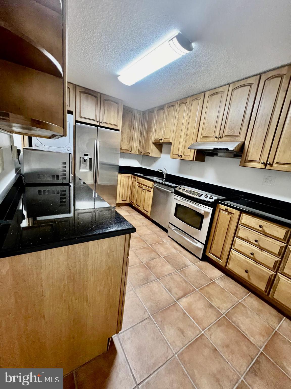 ROTONDA - Residential Lease