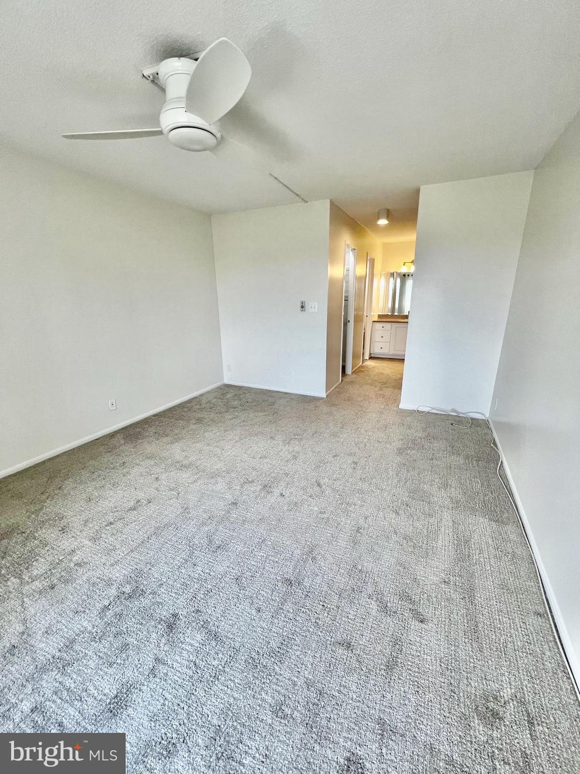 ROTONDA - Residential Lease