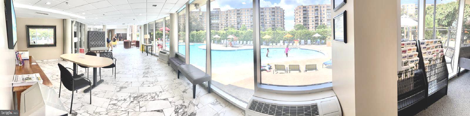 ROTONDA - Residential Lease