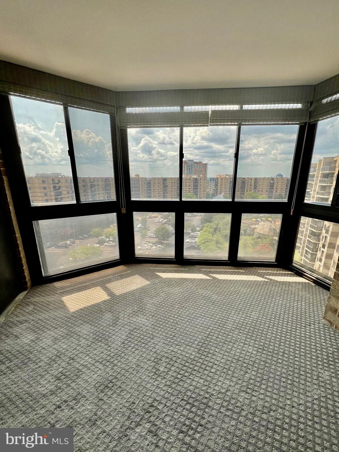 ROTONDA - Residential Lease