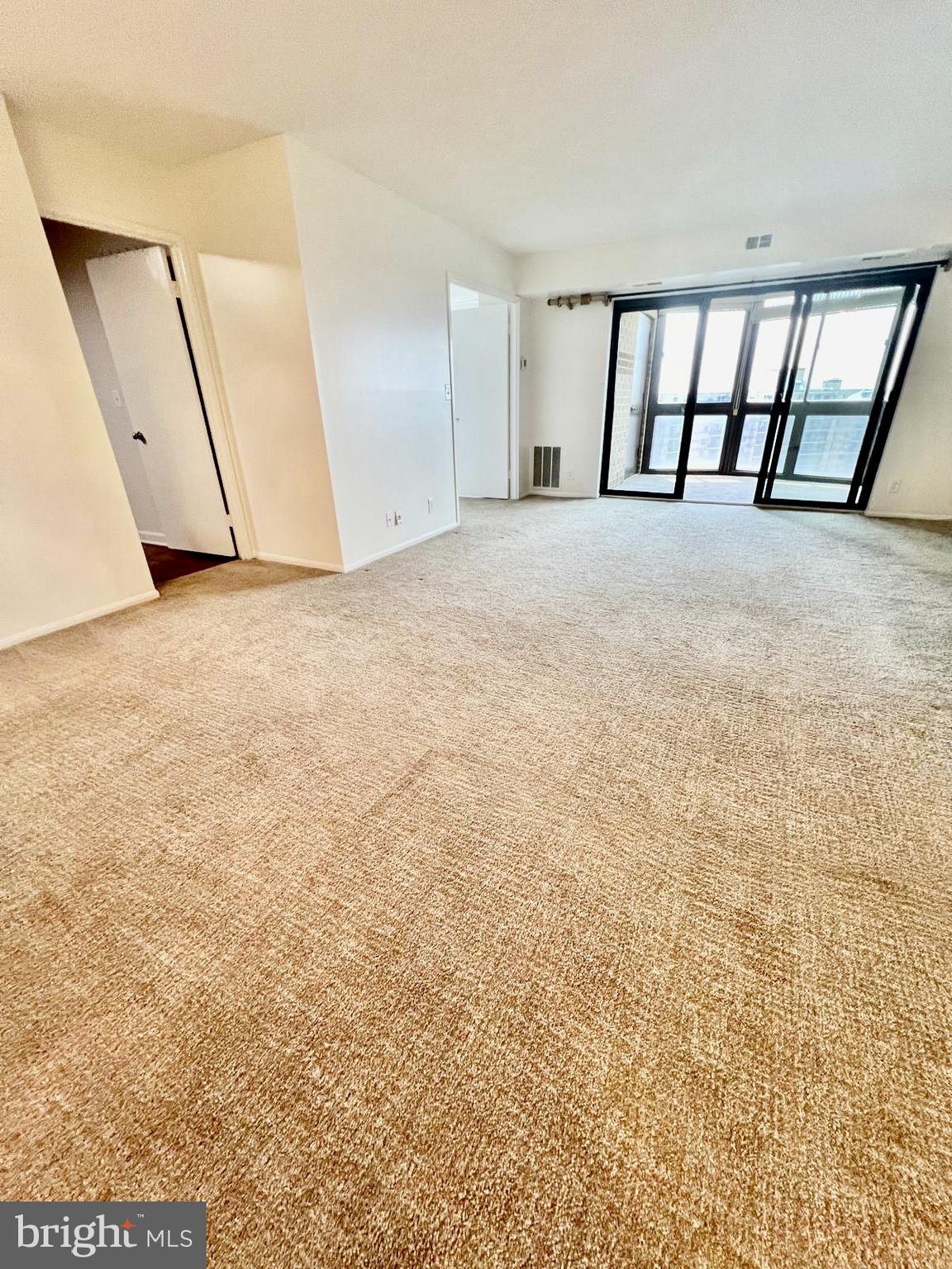 ROTONDA - Residential Lease