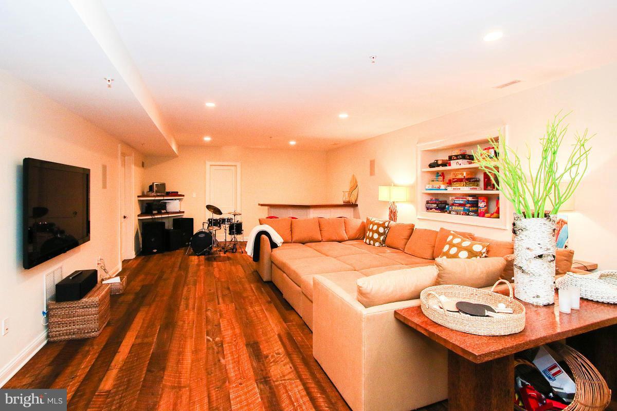 CHEVY CHASE VIEW - Residential