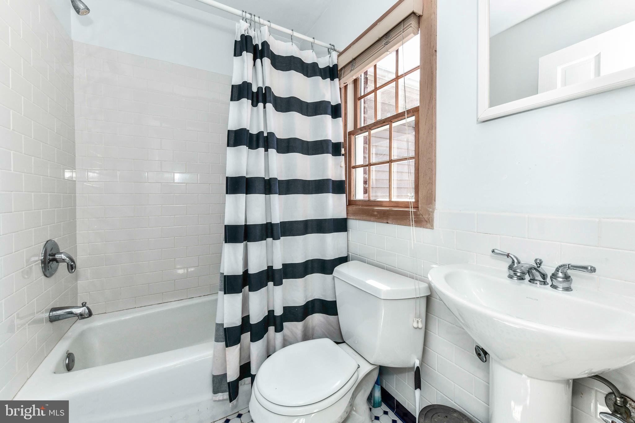 BARCROFT - Residential Lease