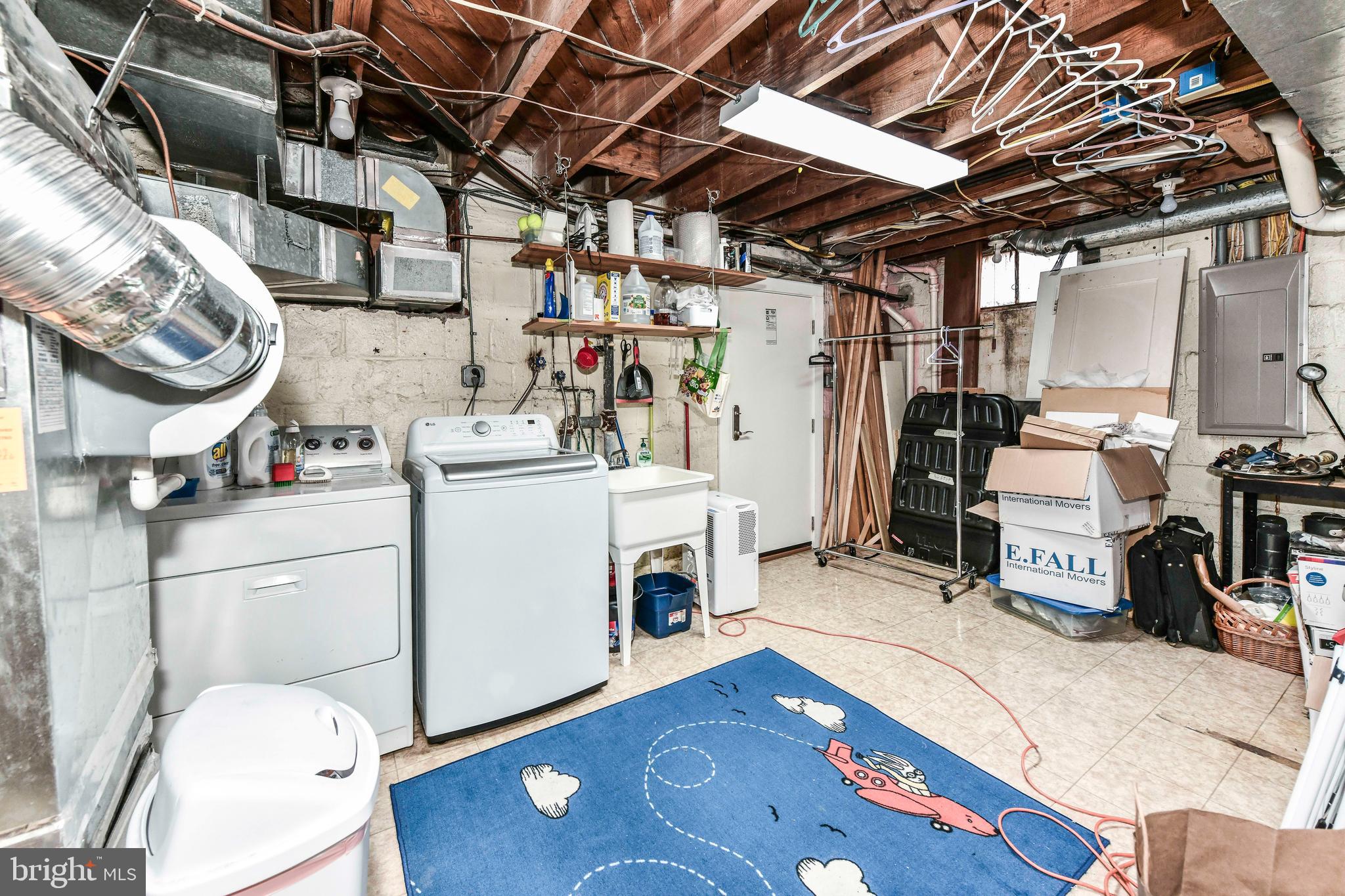 BARCROFT - Residential Lease