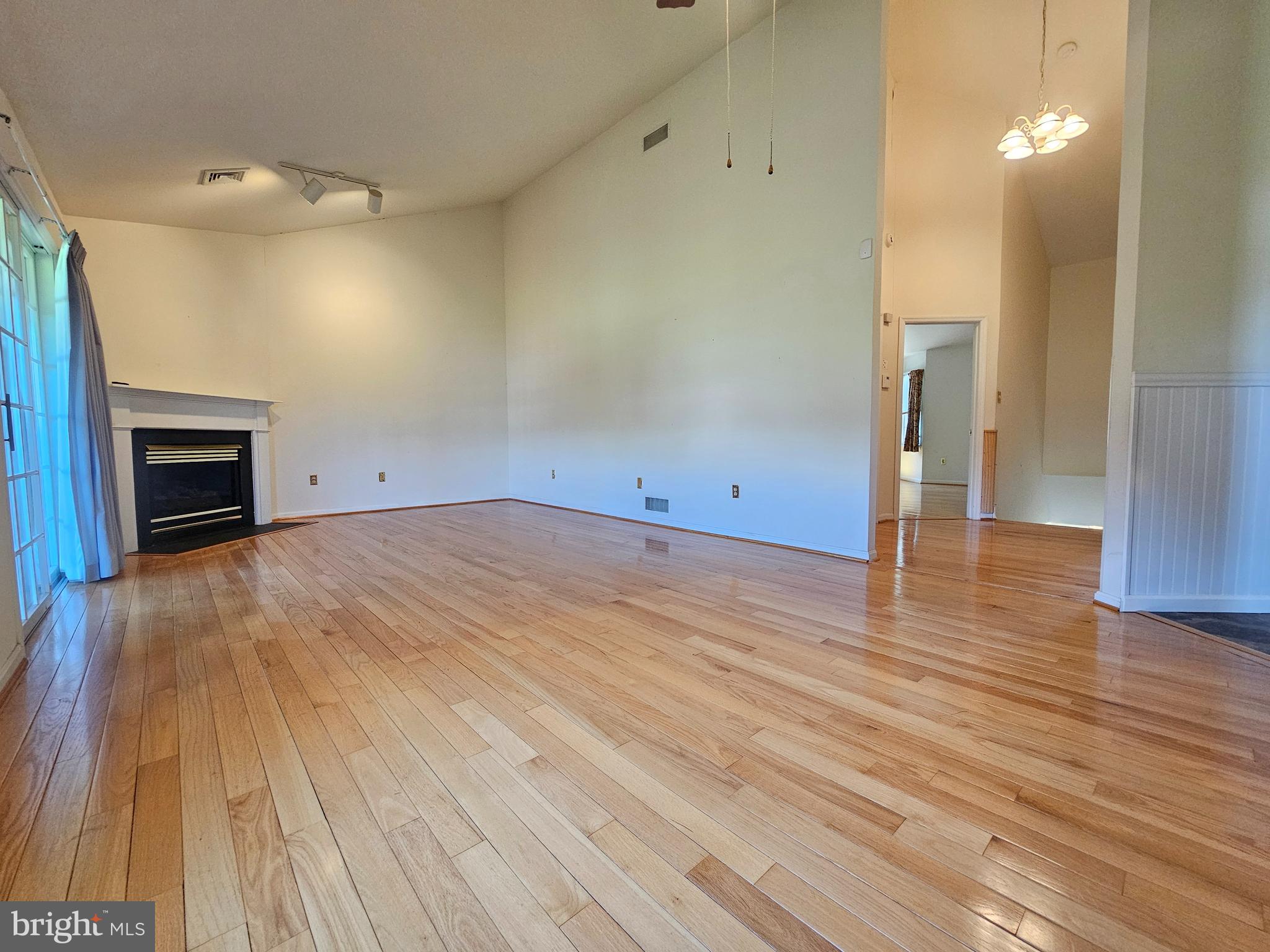 3257 GARFIELD AVENUE E