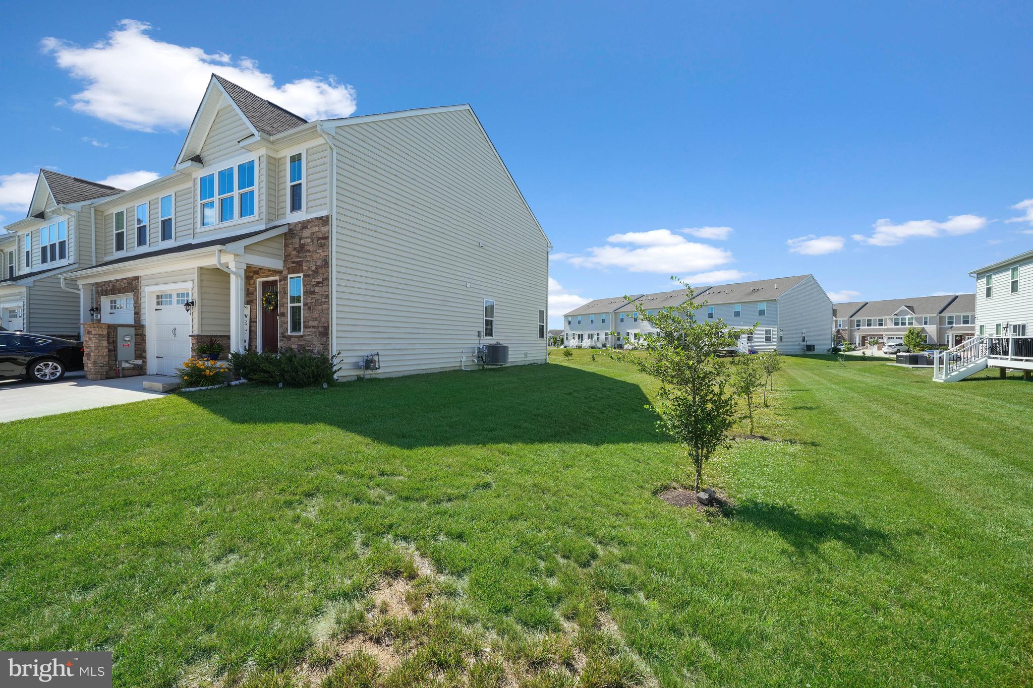 816 LLANELLI DRIVE
