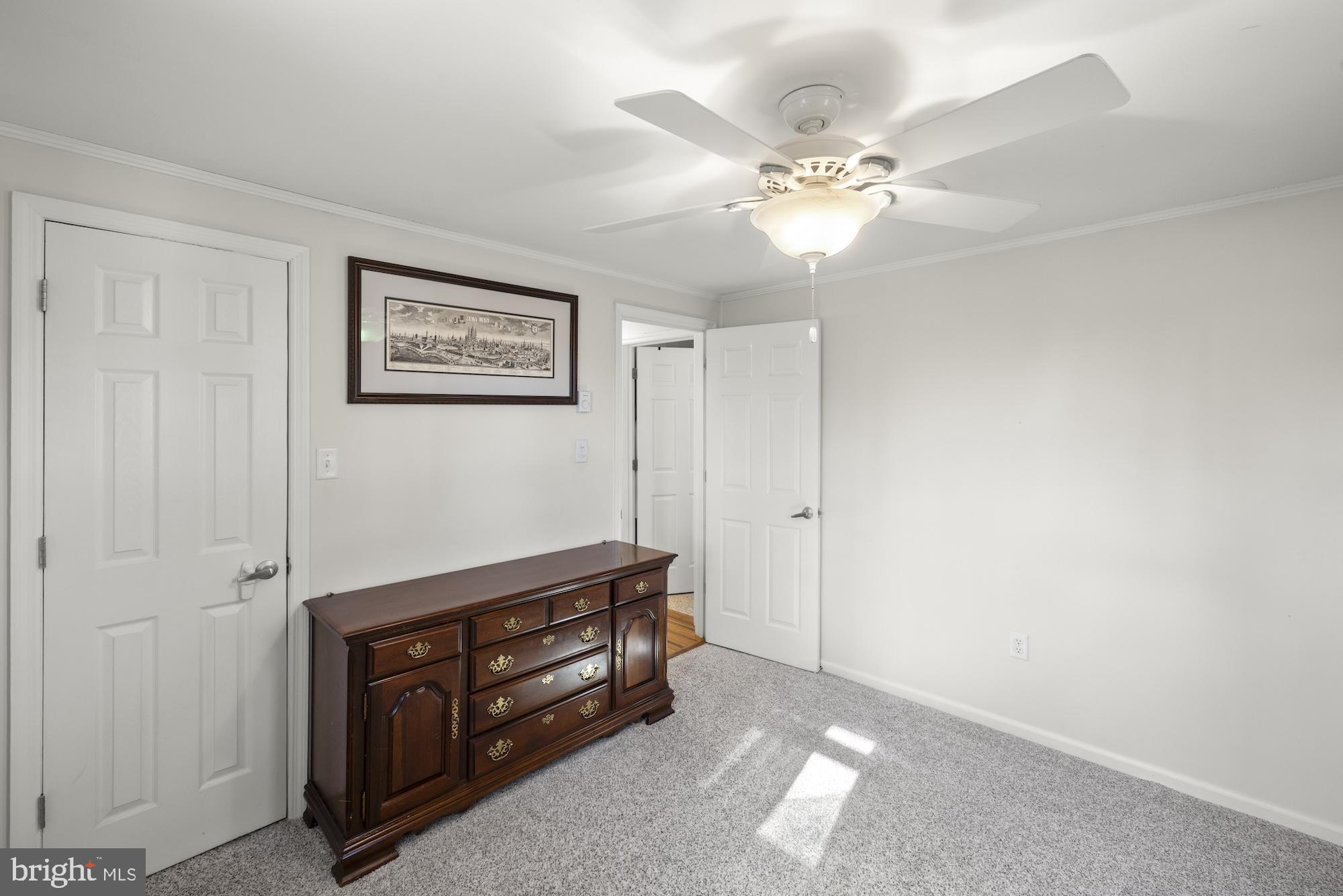 TWIN OAKS - Residential