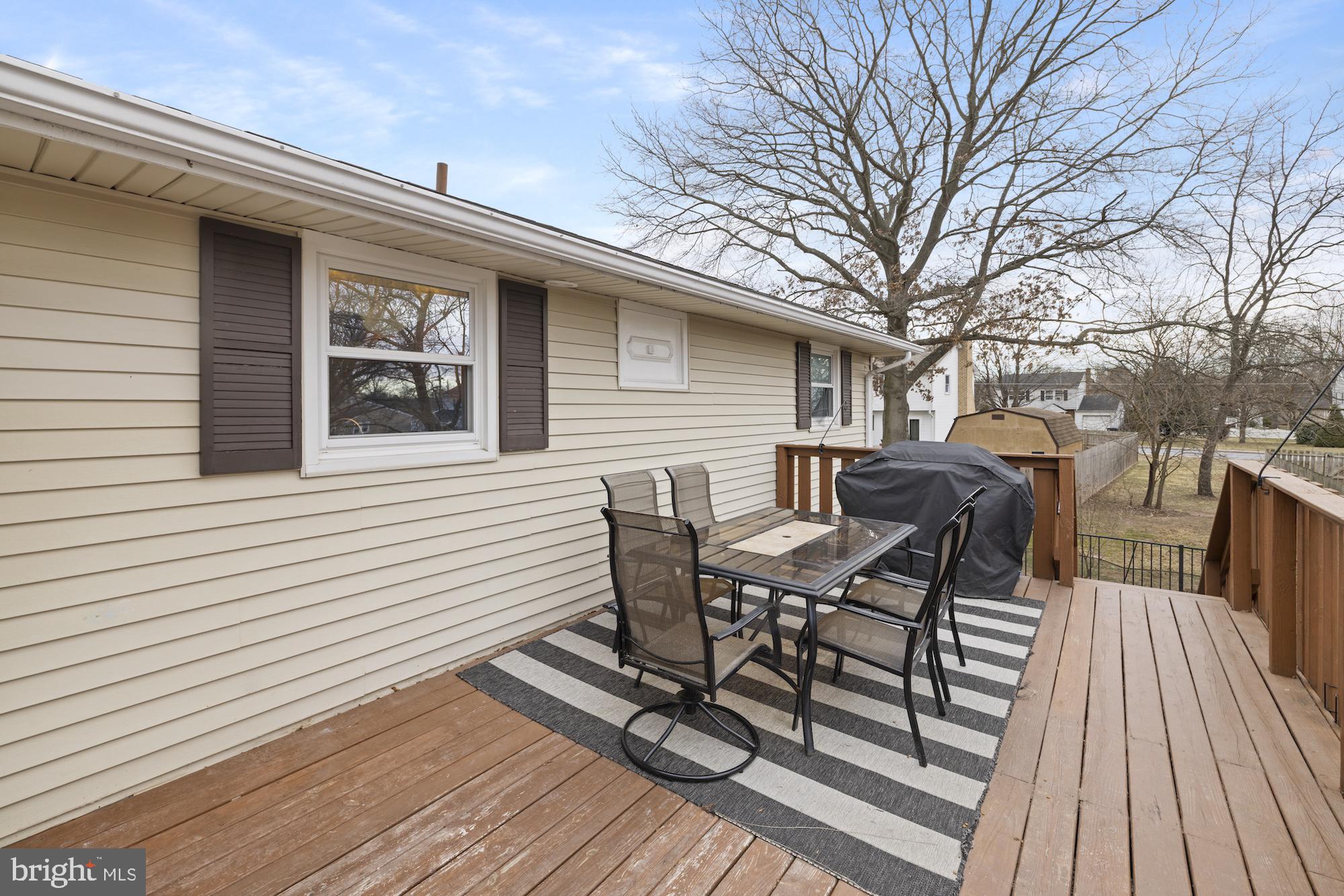 TWIN OAKS - Residential