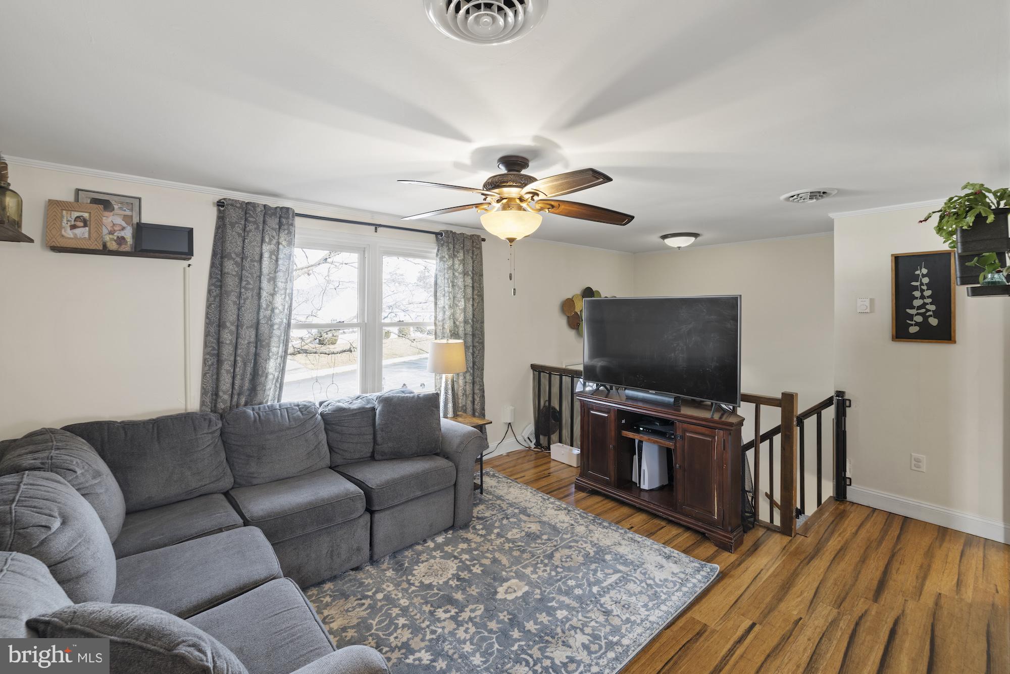 TWIN OAKS - Residential