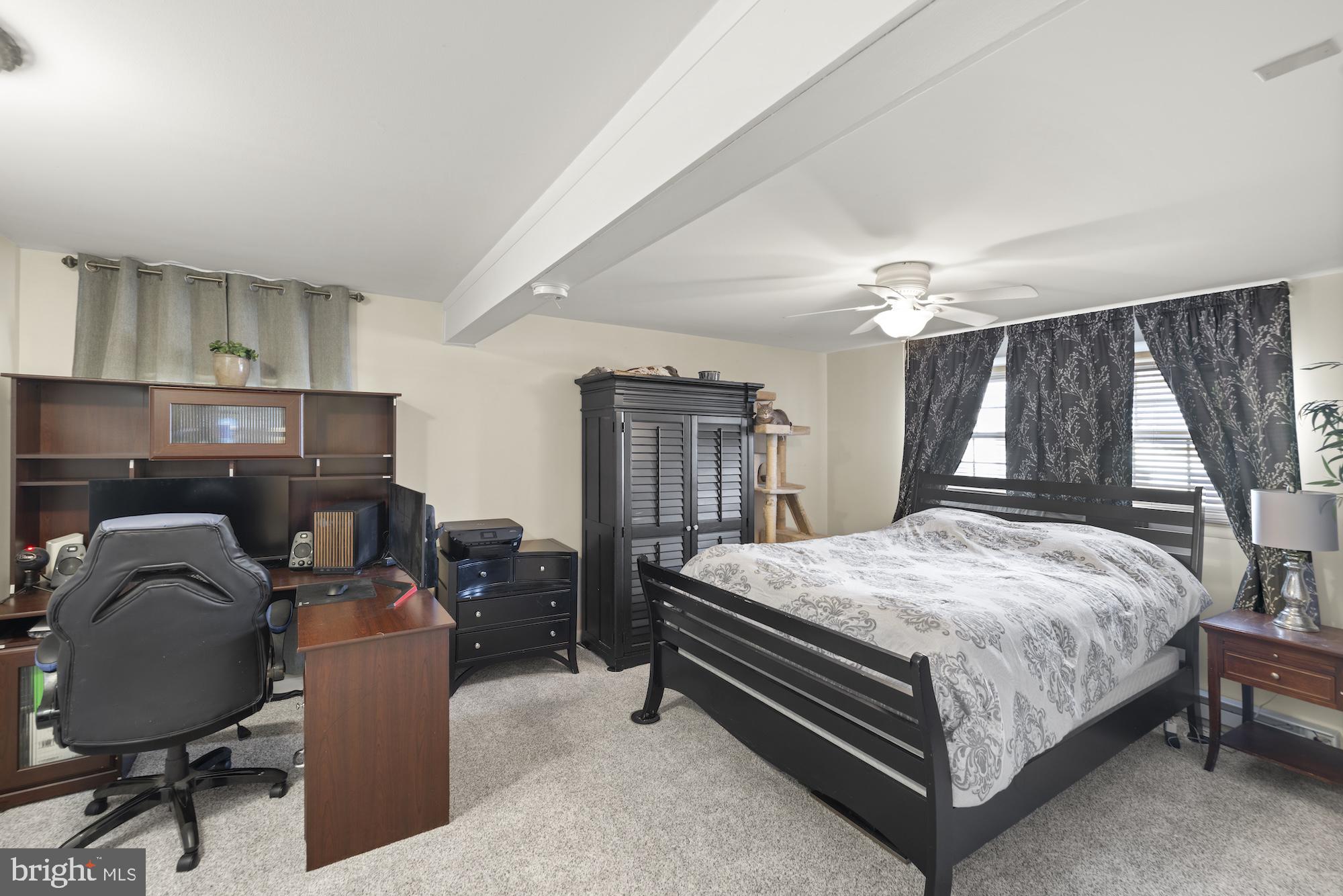 TWIN OAKS - Residential