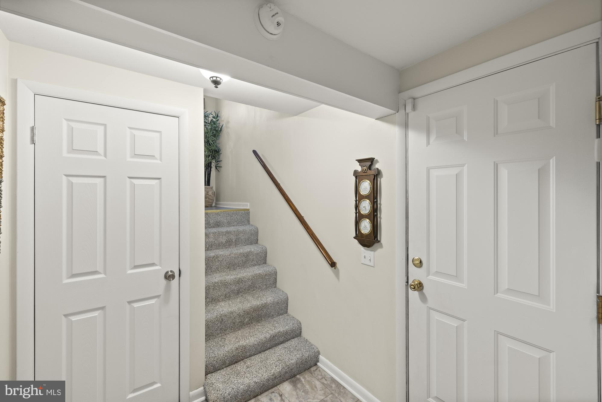 TWIN OAKS - Residential