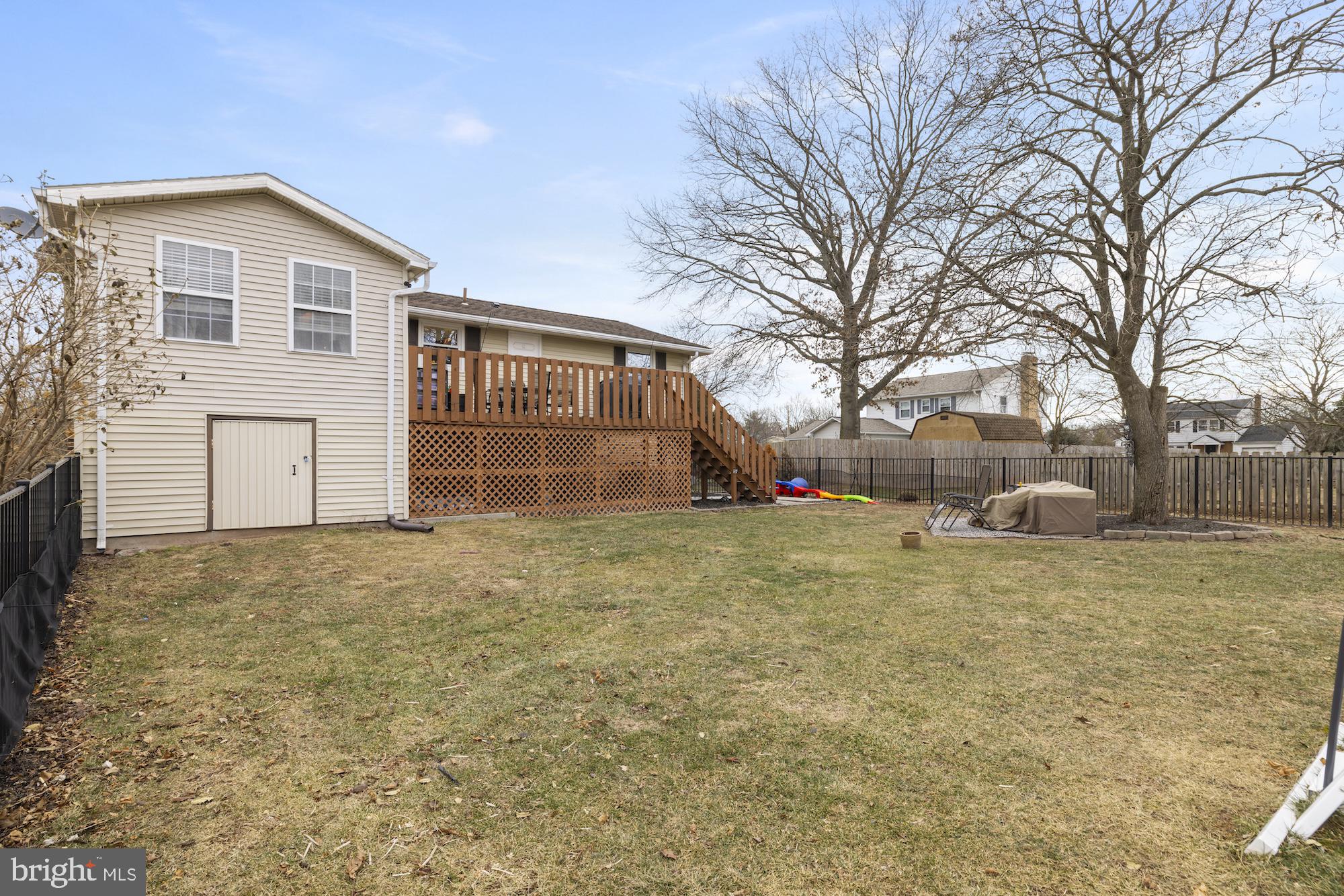 TWIN OAKS - Residential