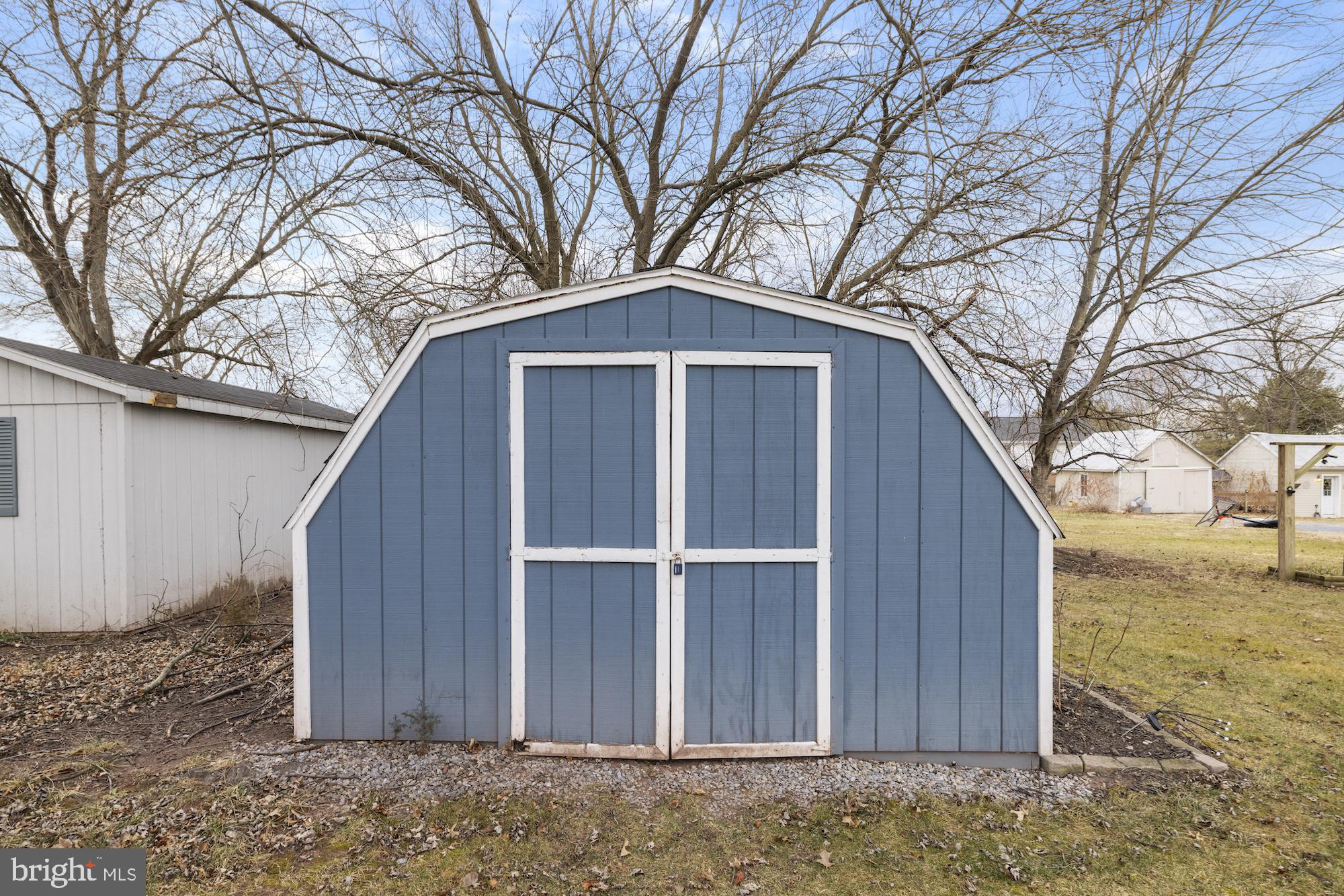 TWIN OAKS - Residential