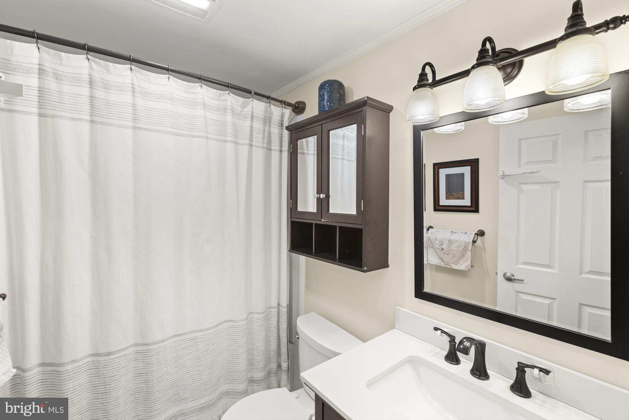 TWIN OAKS - Residential