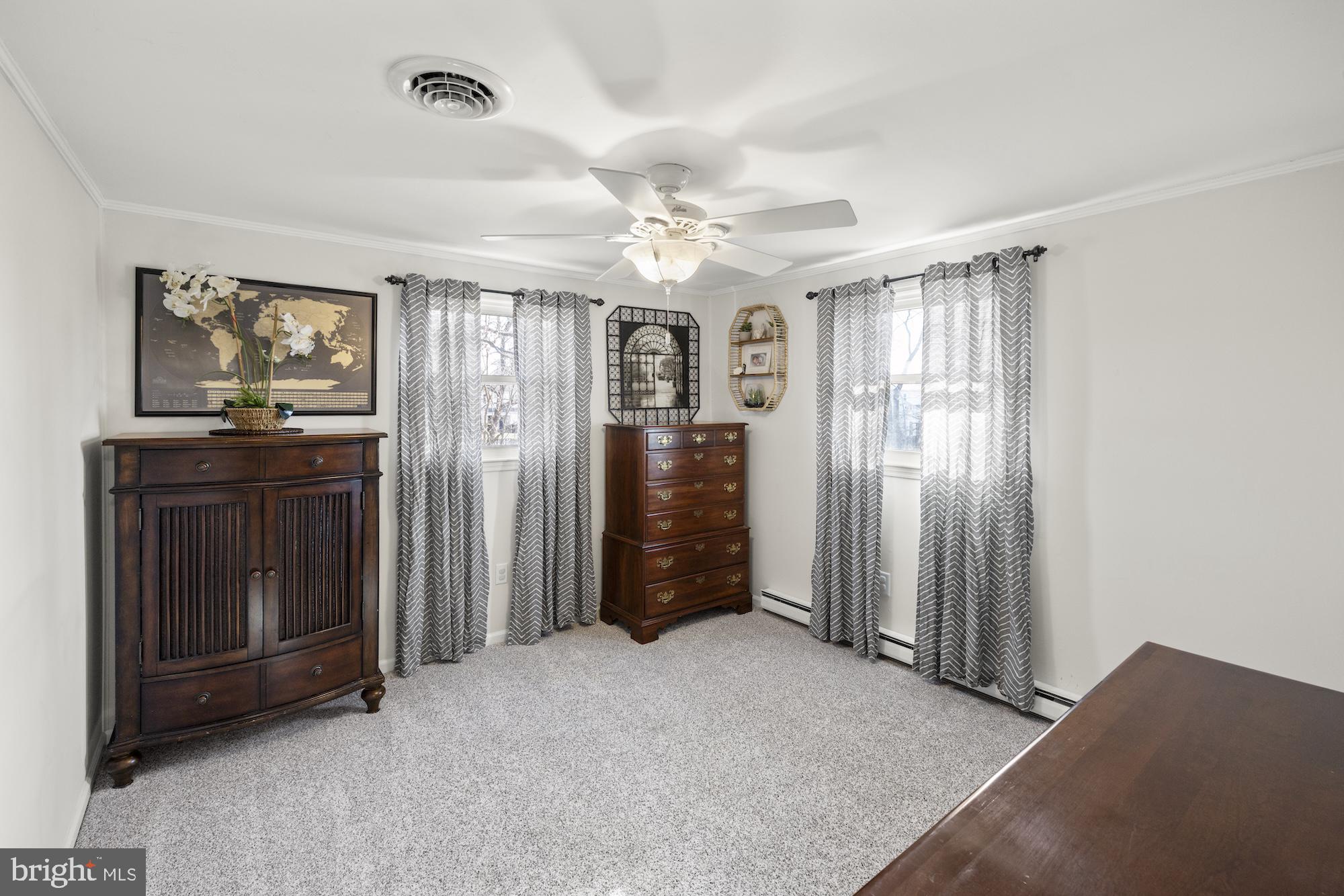 TWIN OAKS - Residential