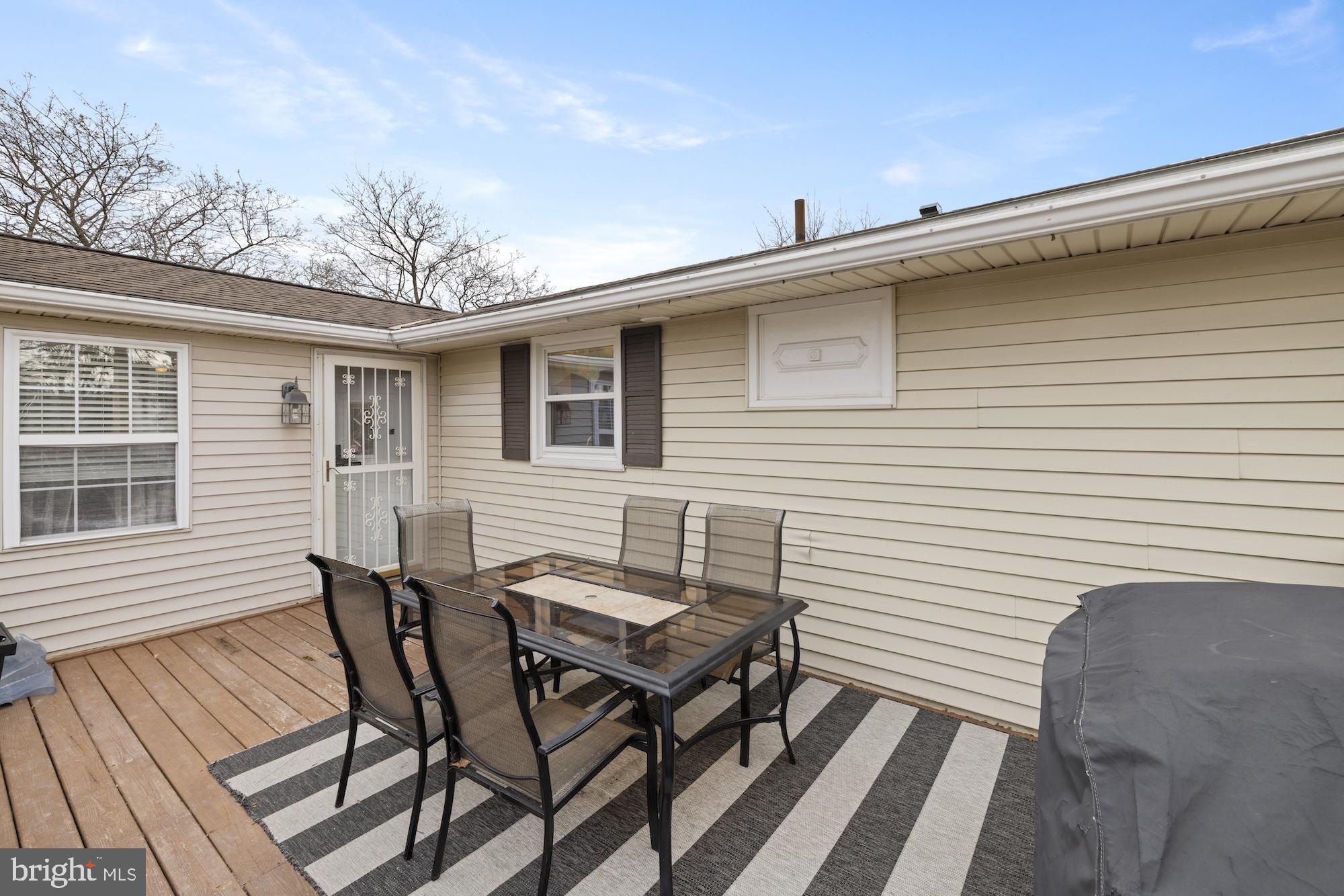 TWIN OAKS - Residential