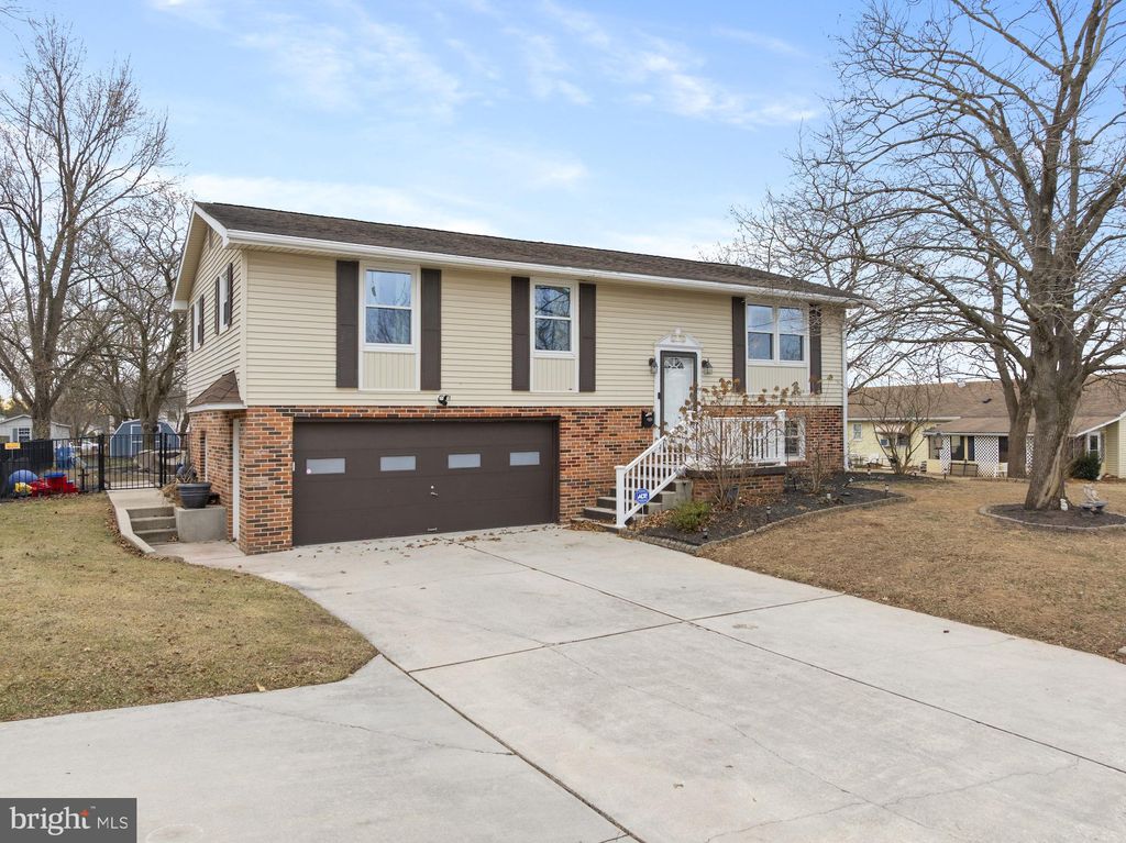 Photo of 100 Hoke Drive, GETTYSBURG, PA 17325 (MLS # PAAD2021524)