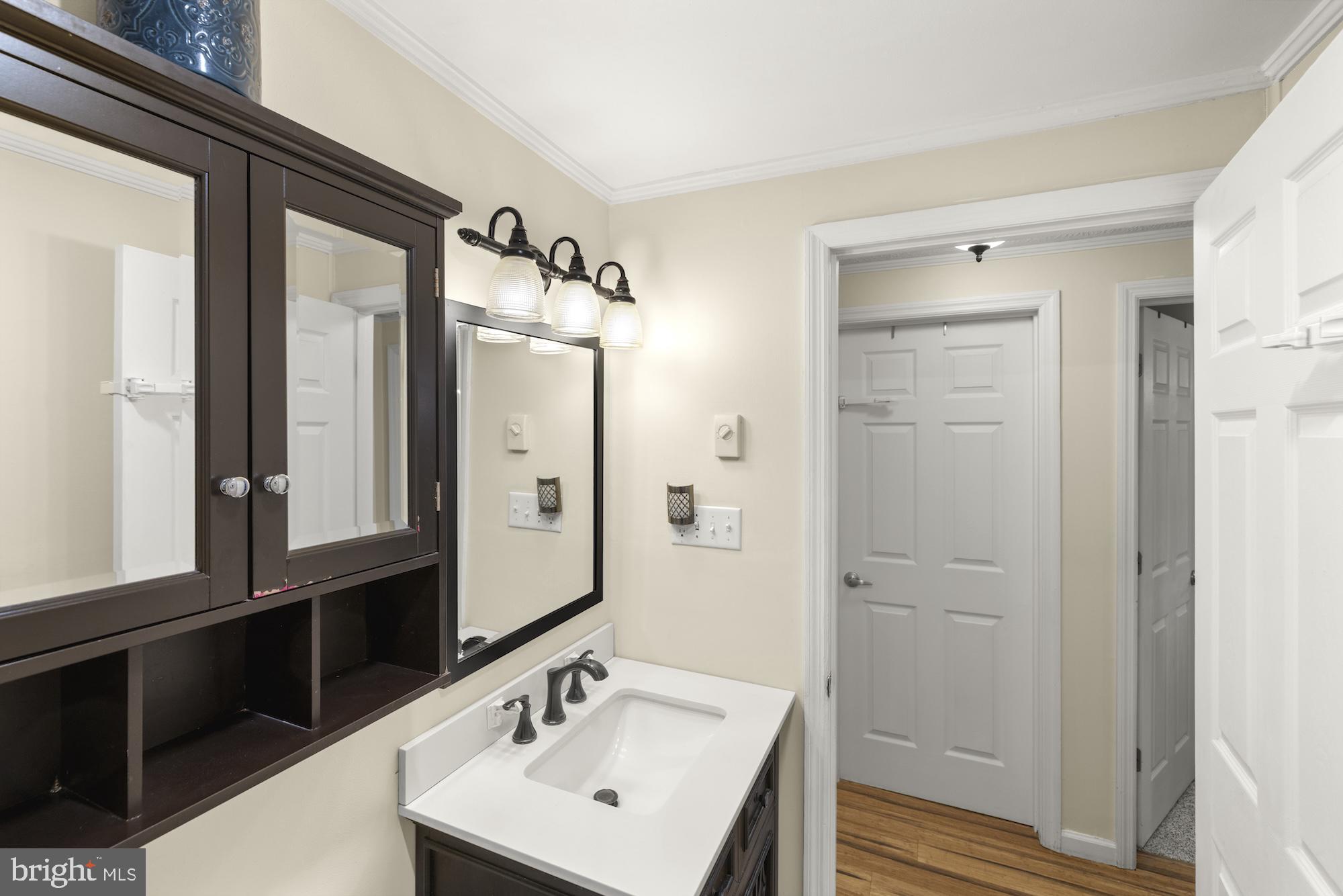 TWIN OAKS - Residential