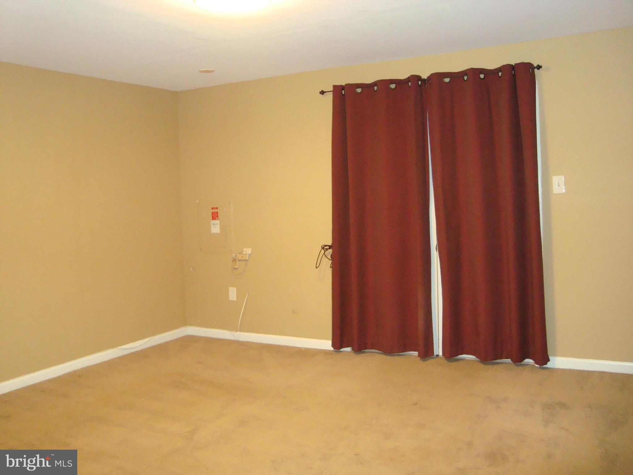 GUNNERS LAKE VILLAGE - Residential Lease