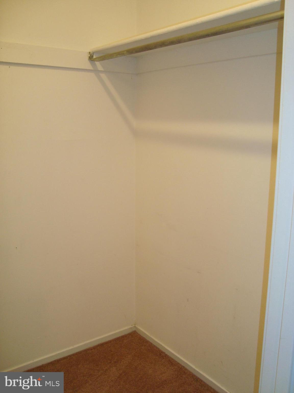 GUNNERS LAKE VILLAGE - Residential Lease