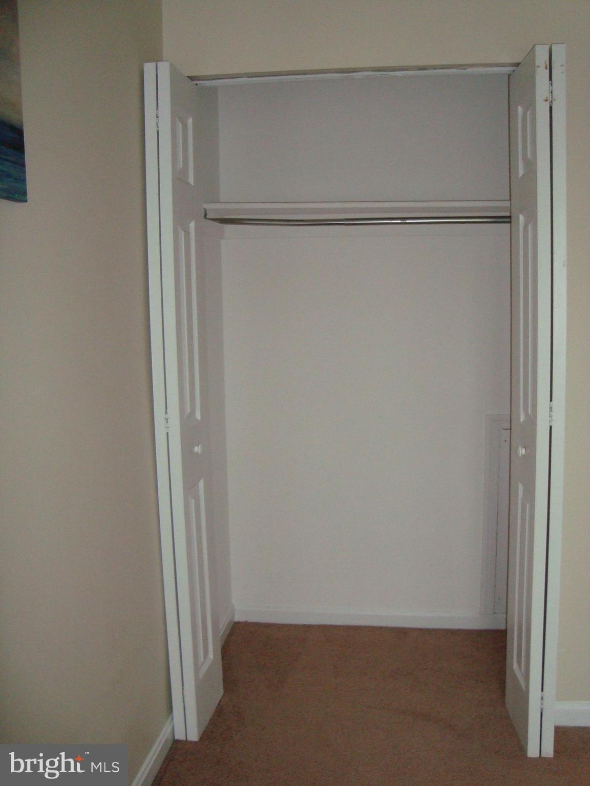 GUNNERS LAKE VILLAGE - Residential Lease