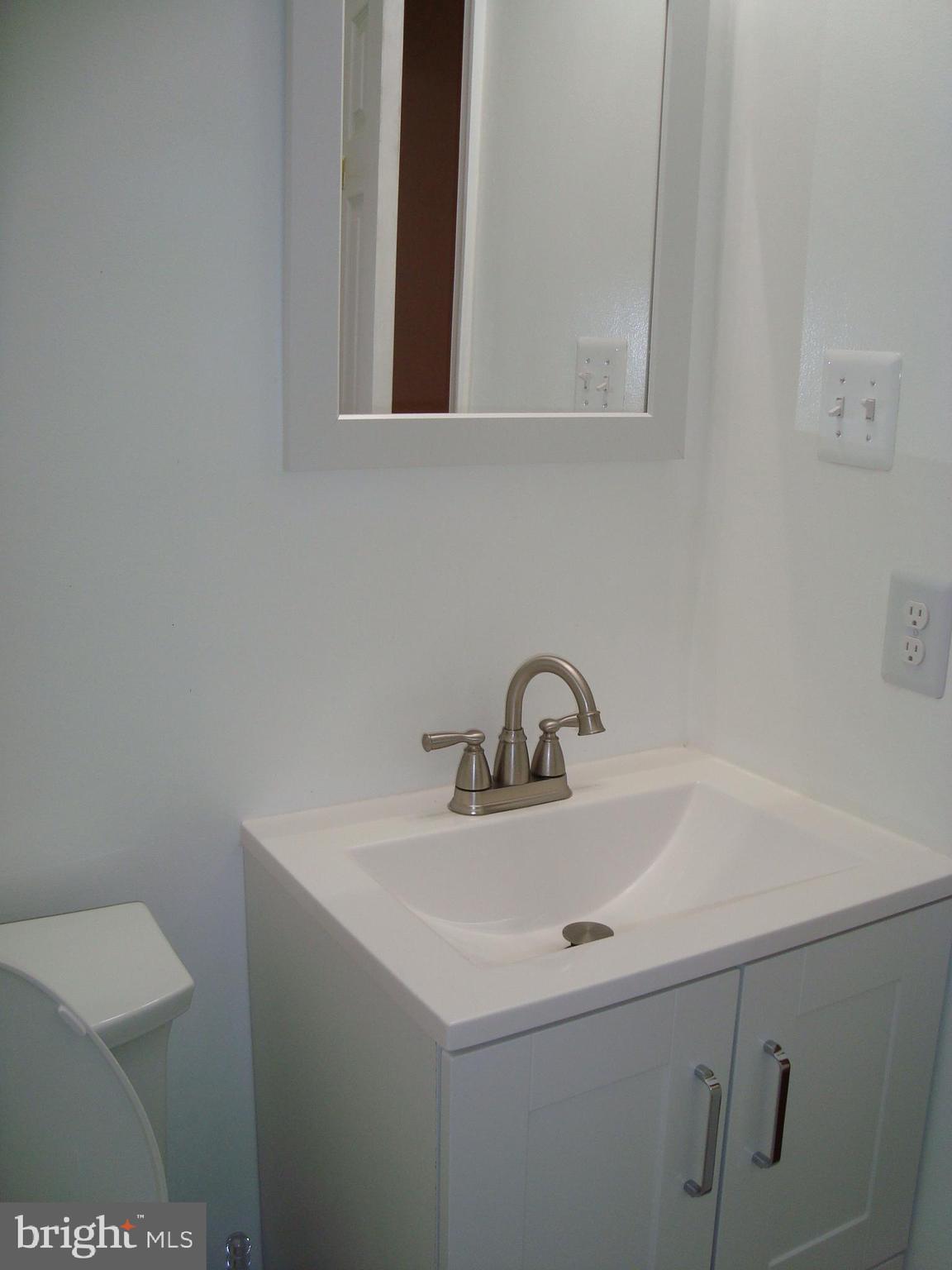 GUNNERS LAKE VILLAGE - Residential Lease