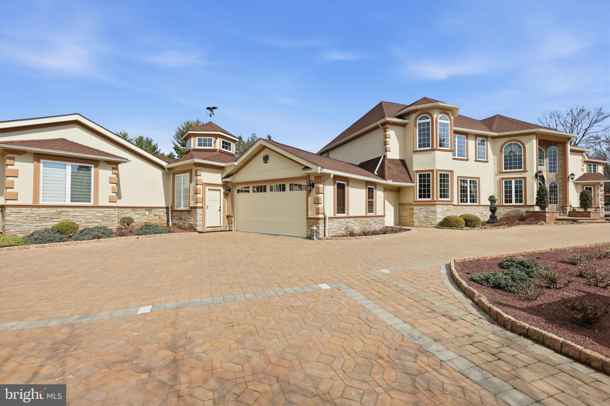 WASHINGTON CROSSING - Residential