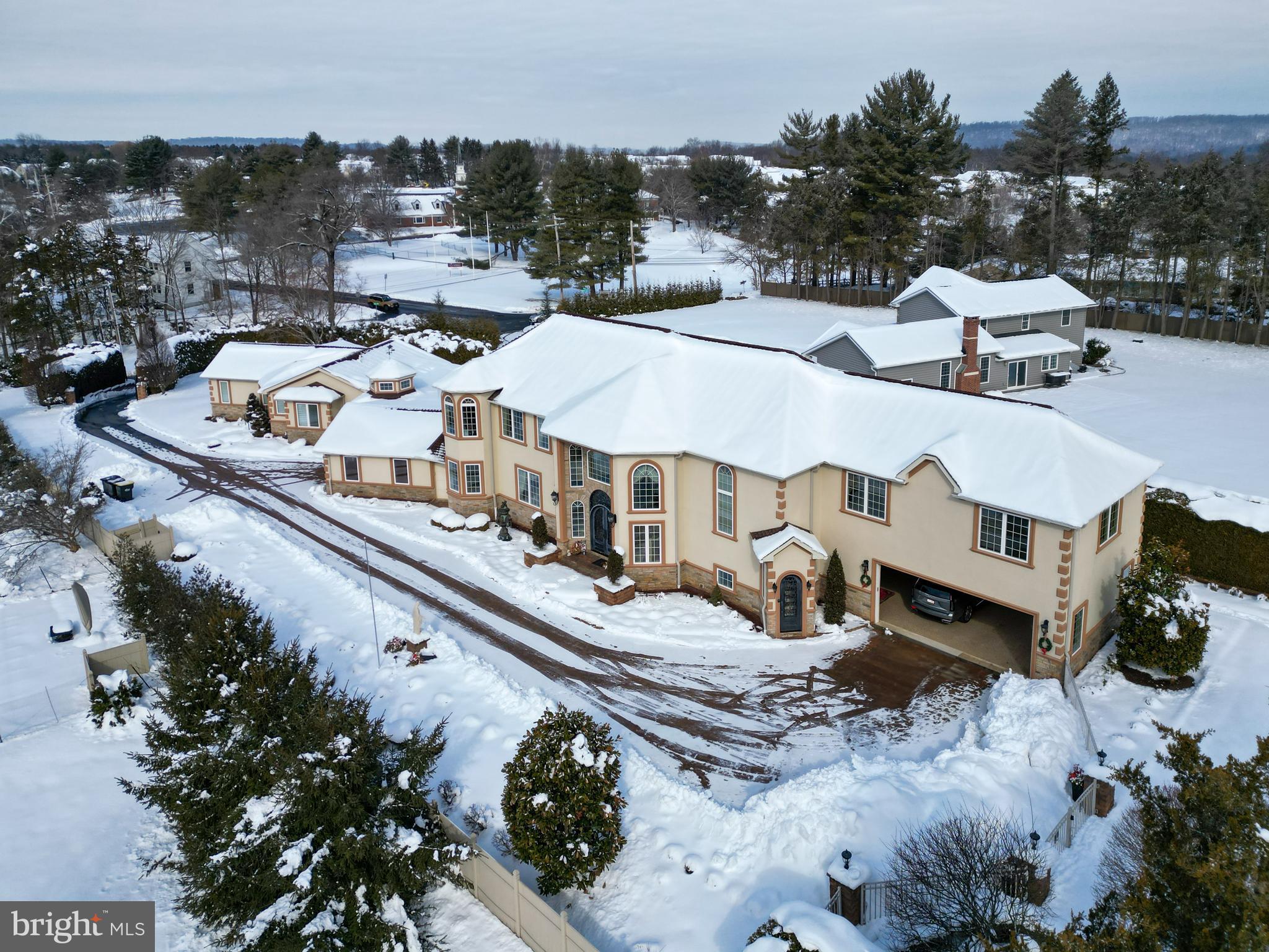 WASHINGTON CROSSING - Residential