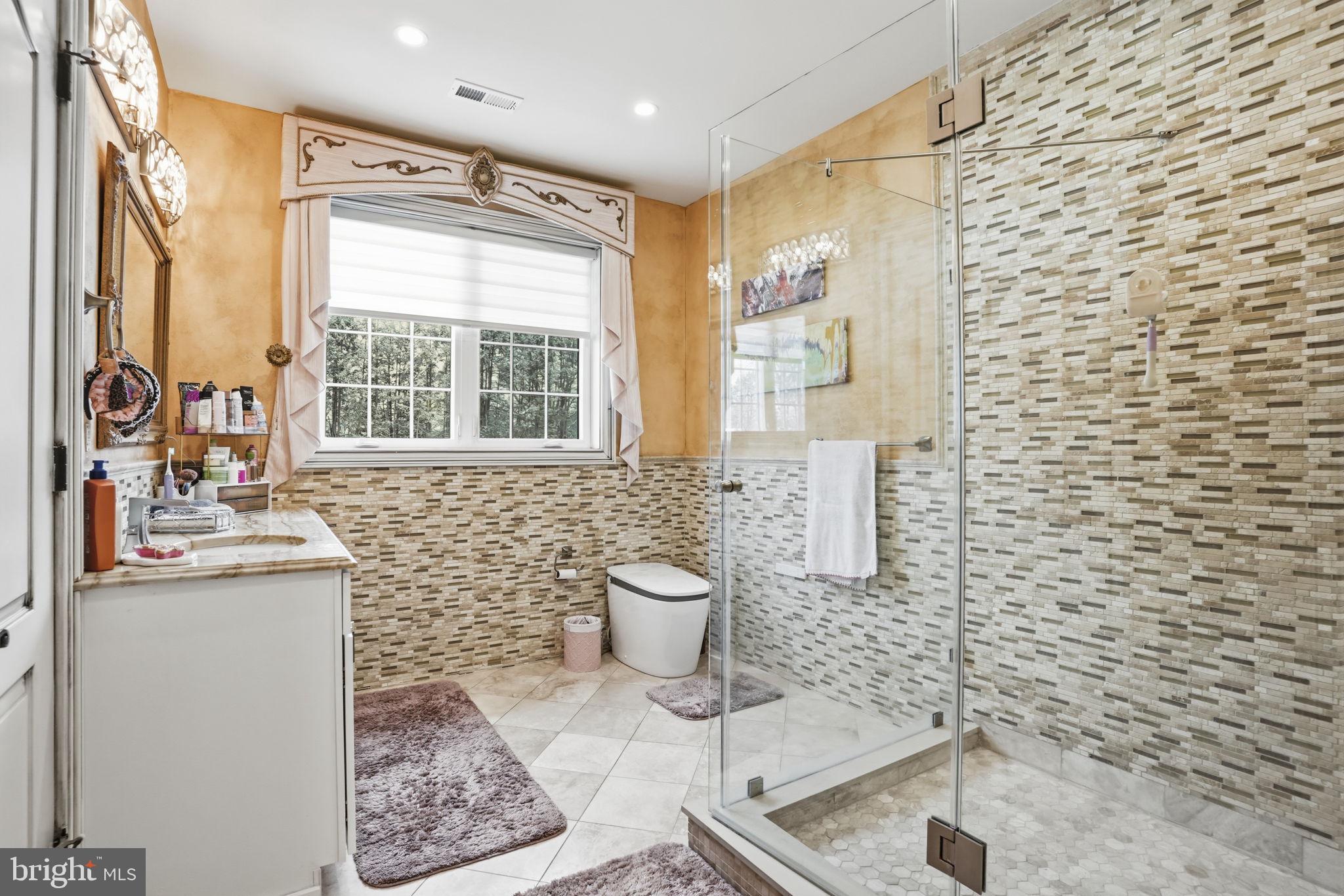 WASHINGTON CROSSING - Residential