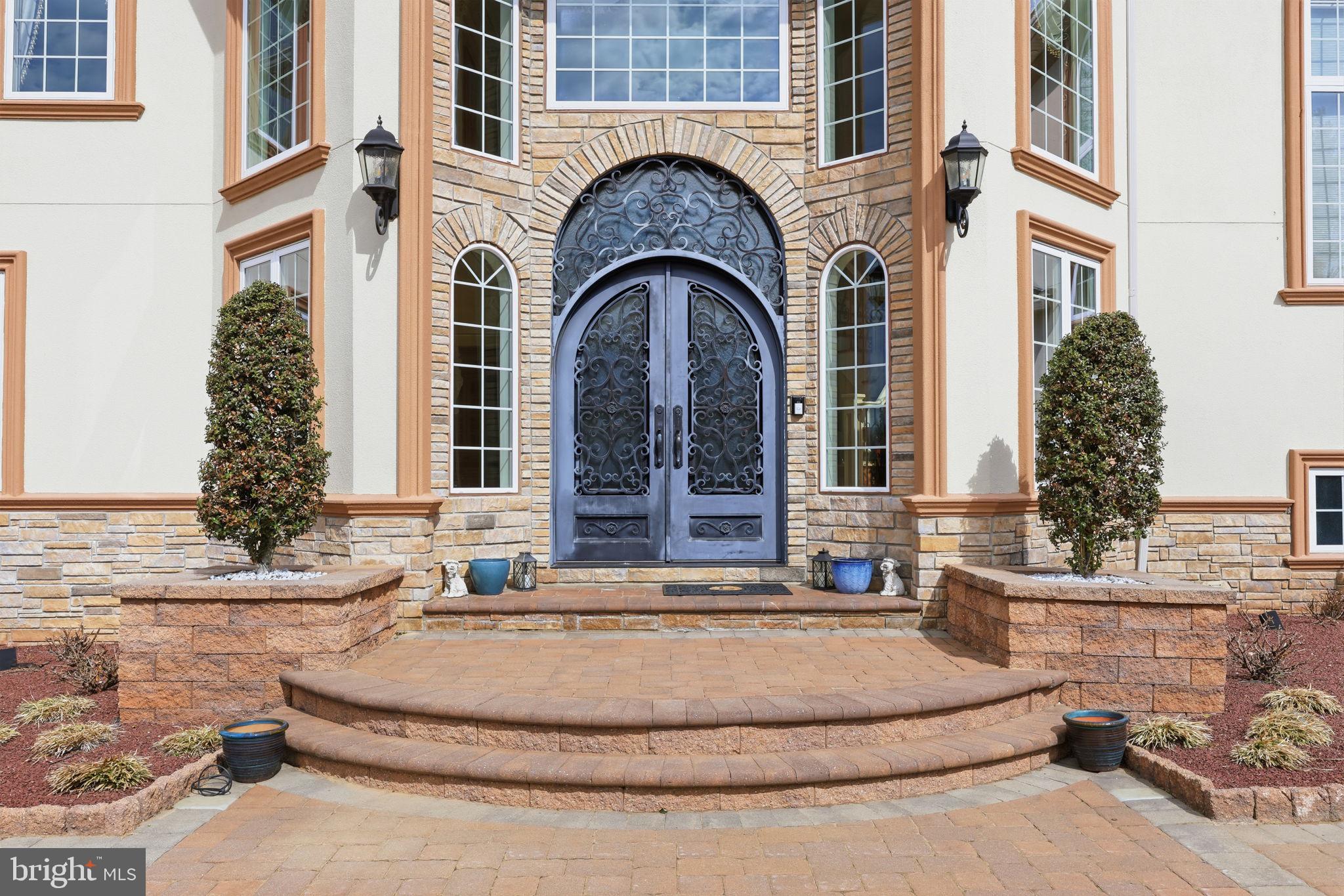 WASHINGTON CROSSING - Residential